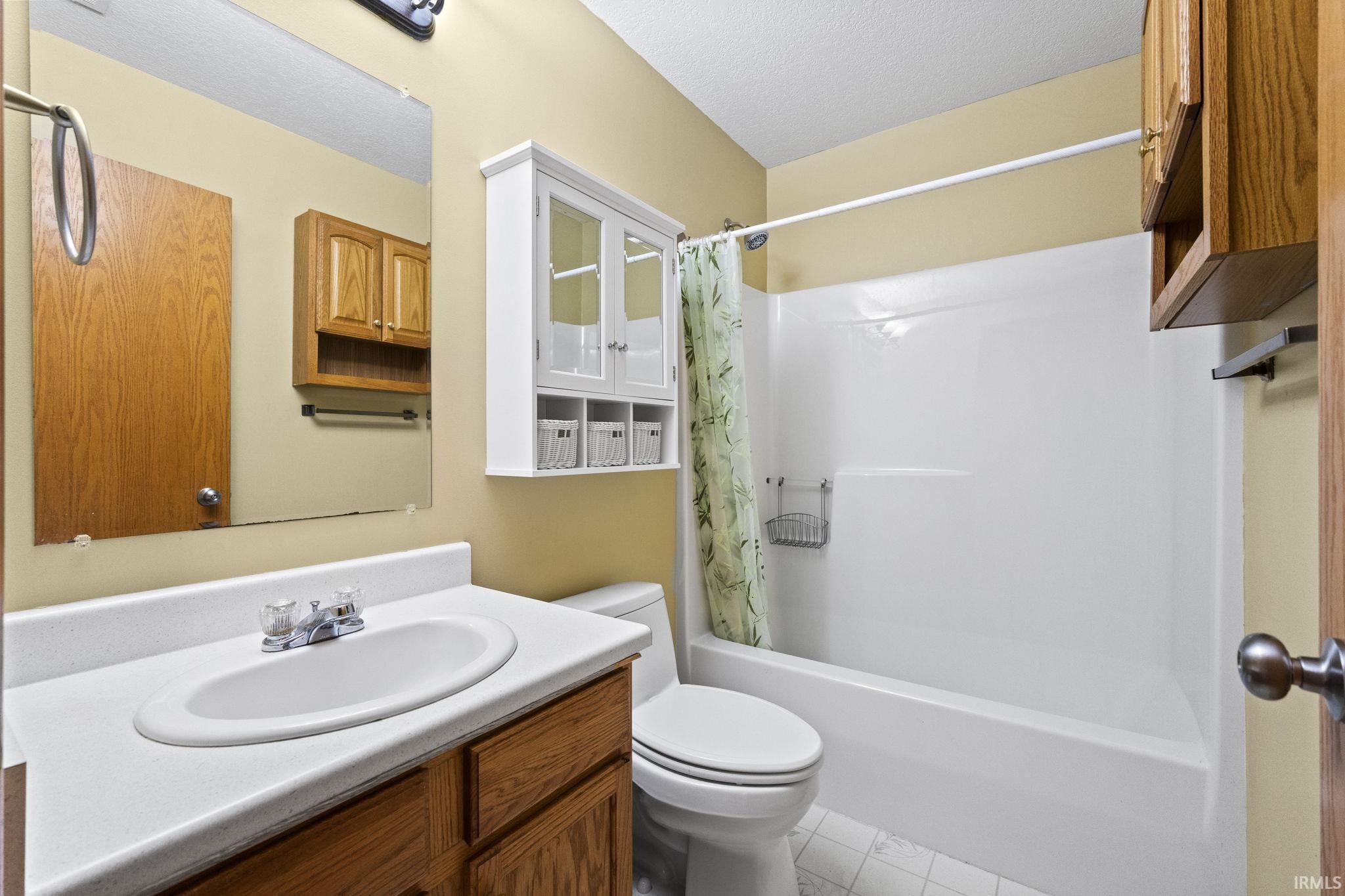 4110 Three Oaks