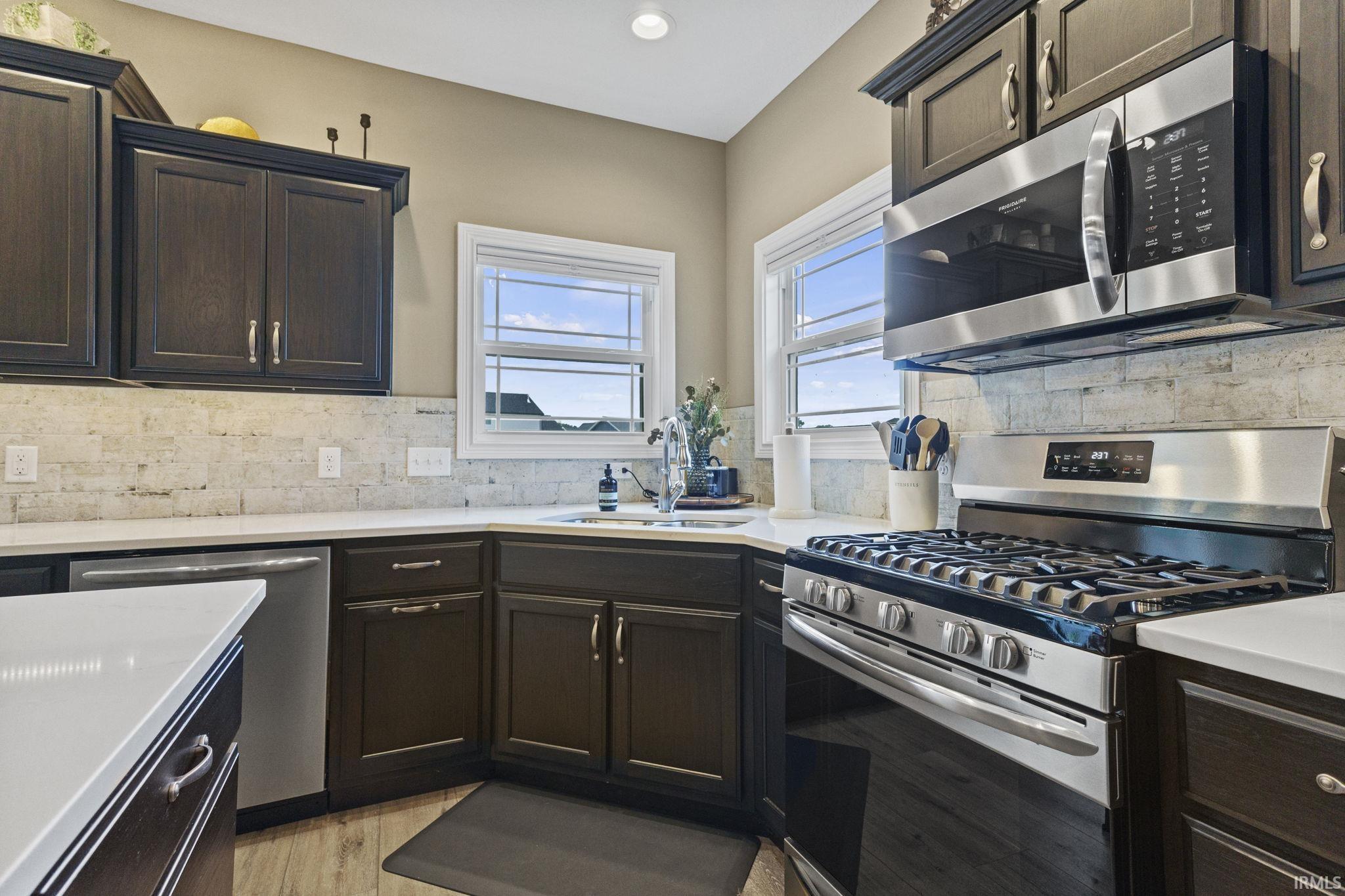 1193 Brewster