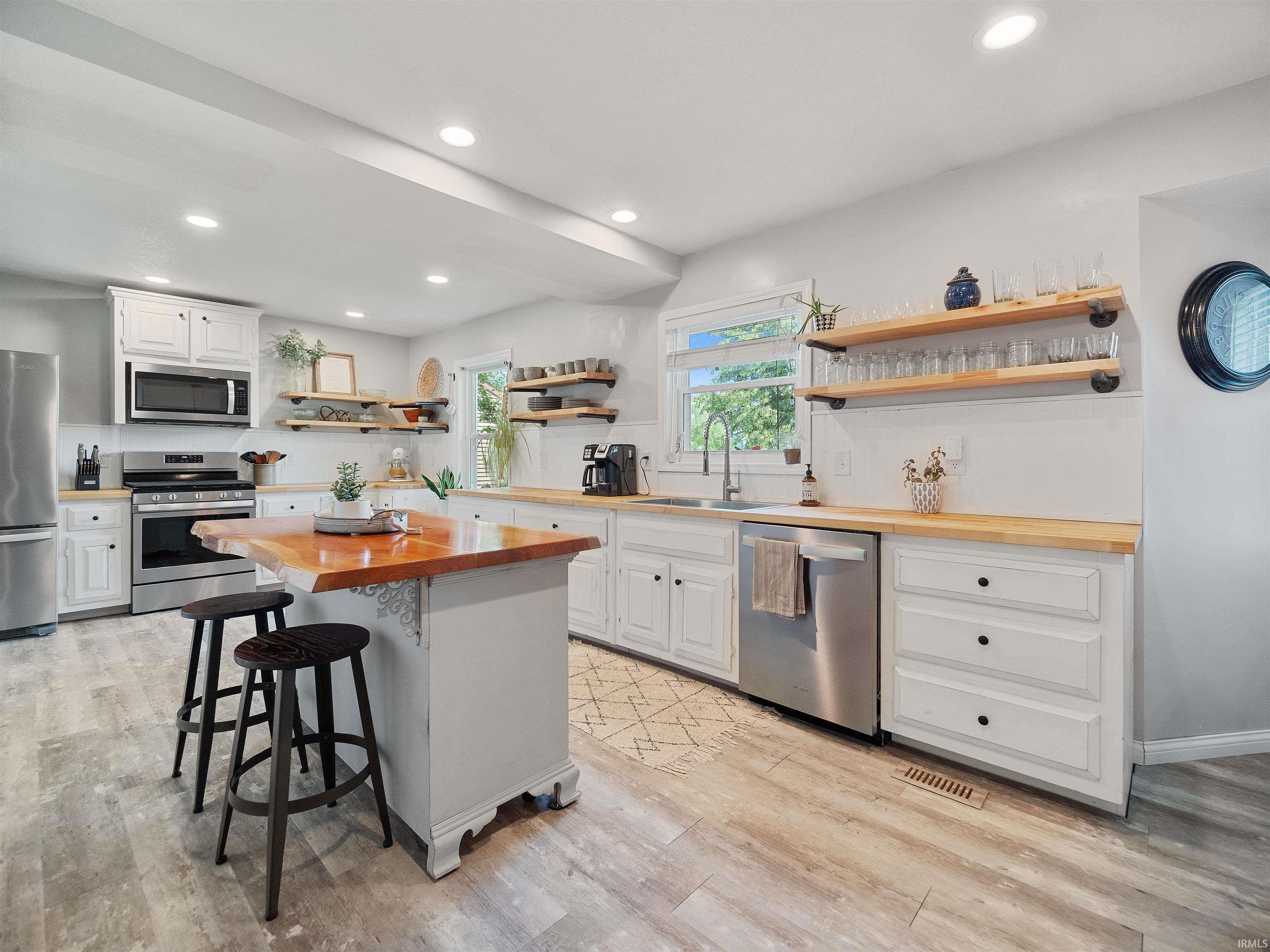 4633 Aboite Lake
