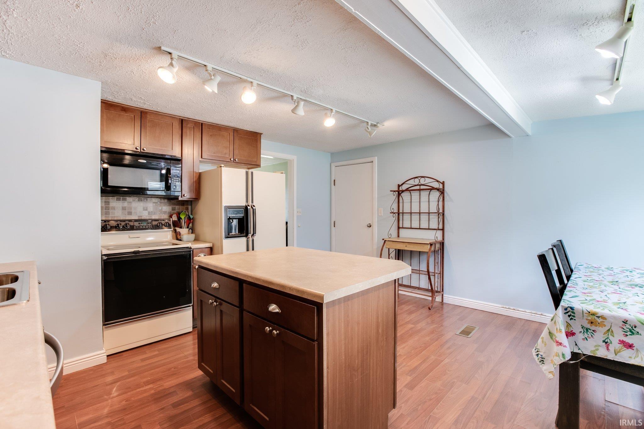 602 Elm