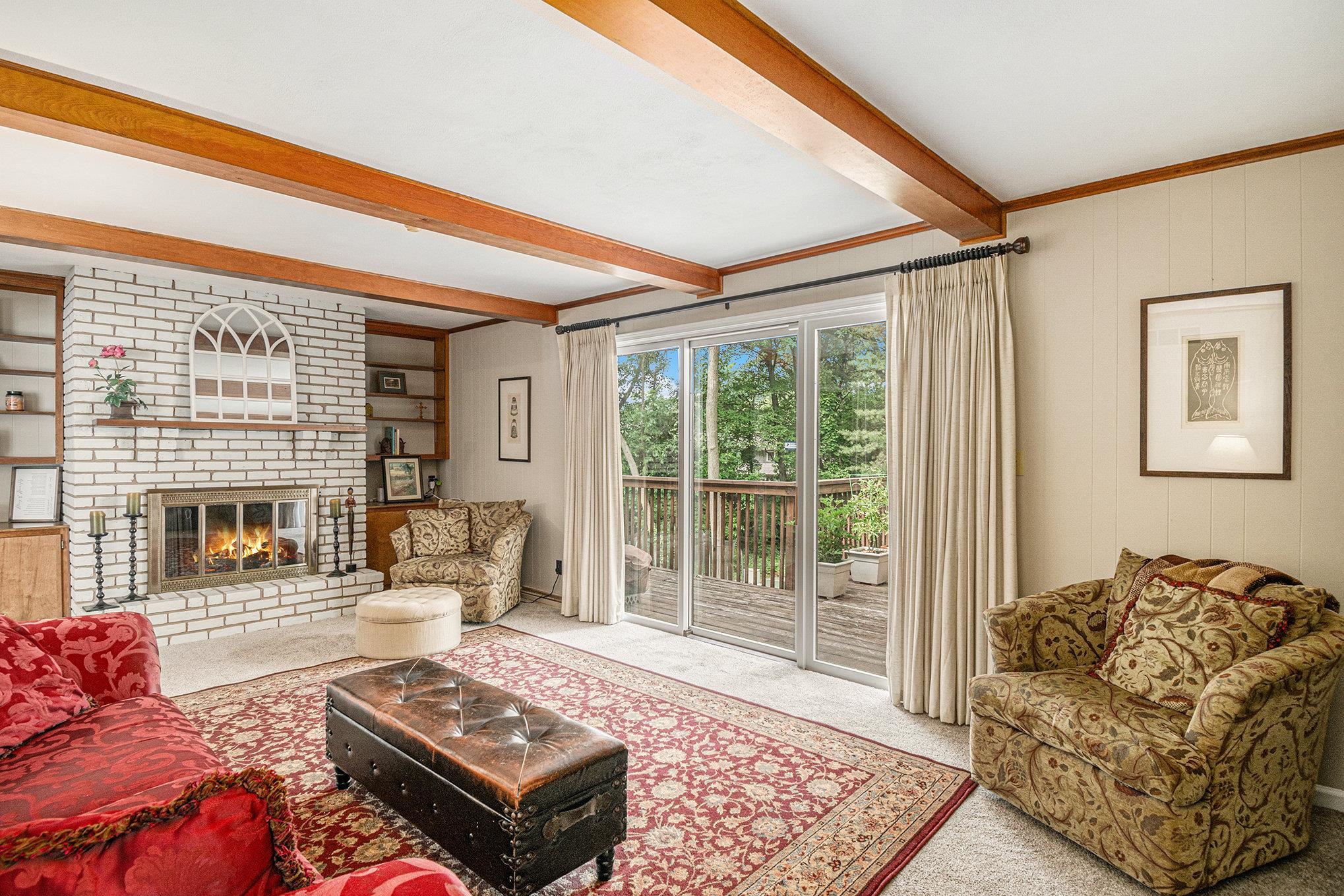 52105 Woodridge