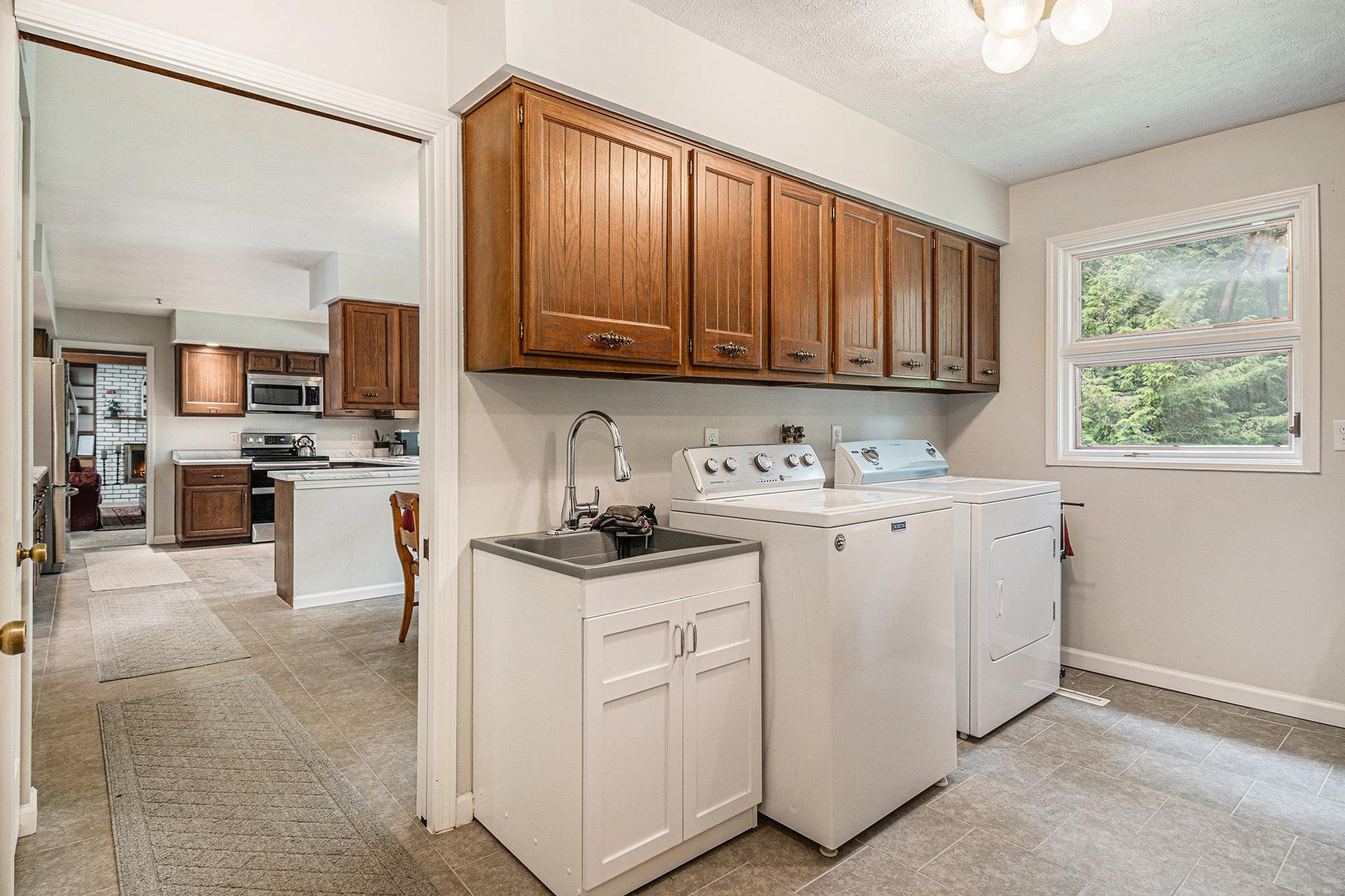 52105 Woodridge