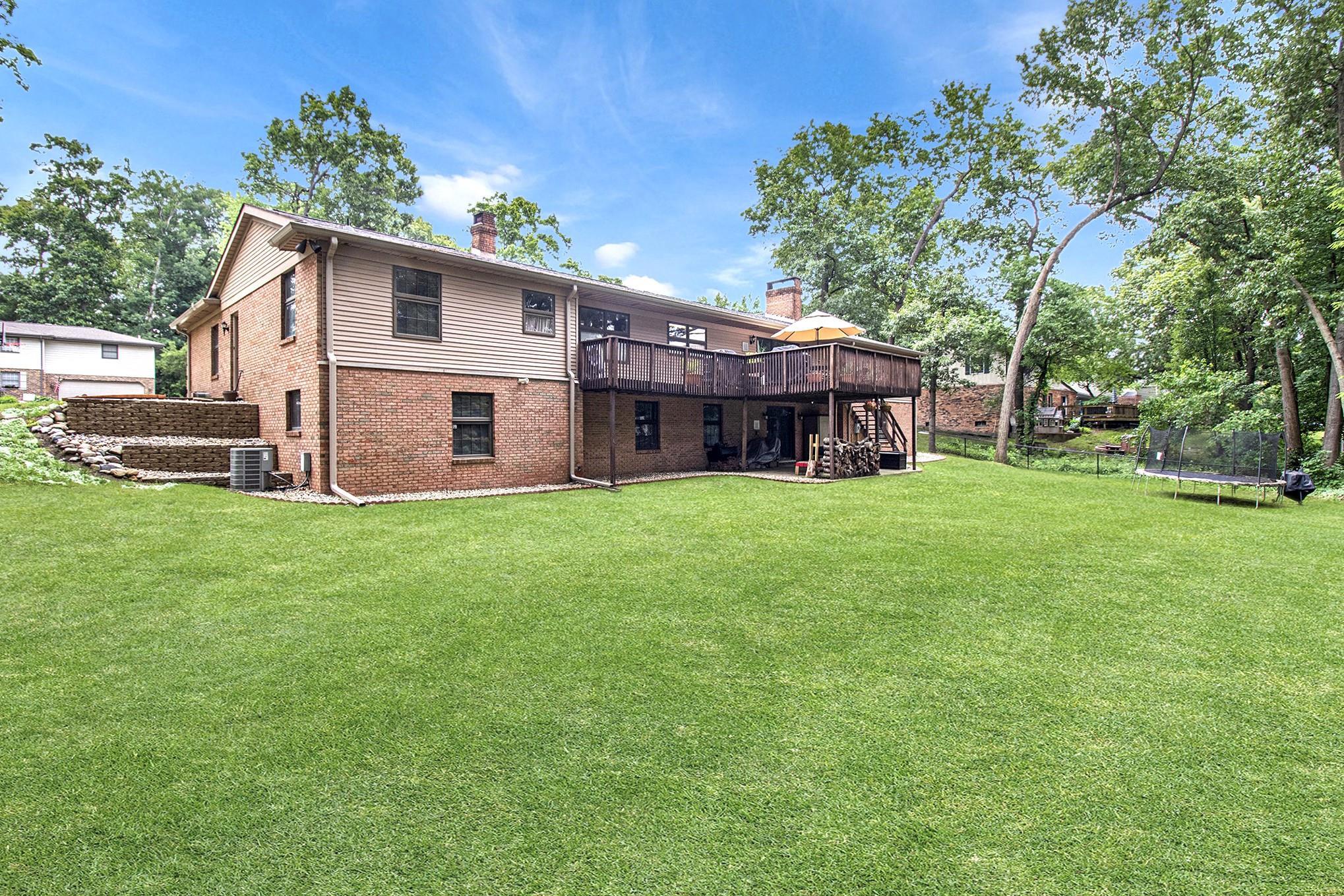52105 Woodridge