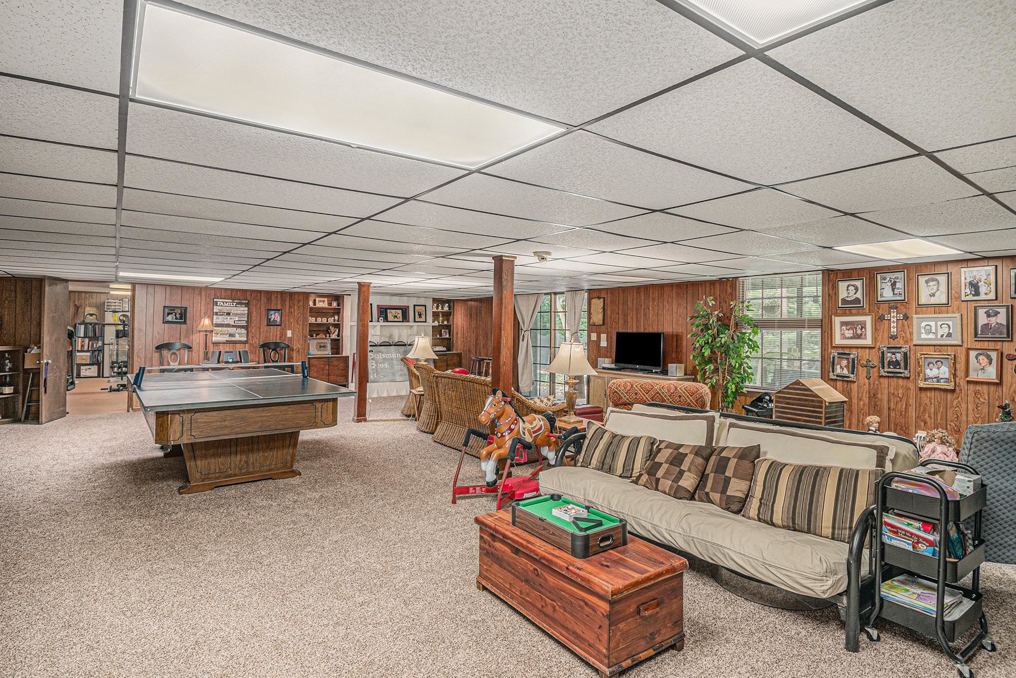 52105 Woodridge