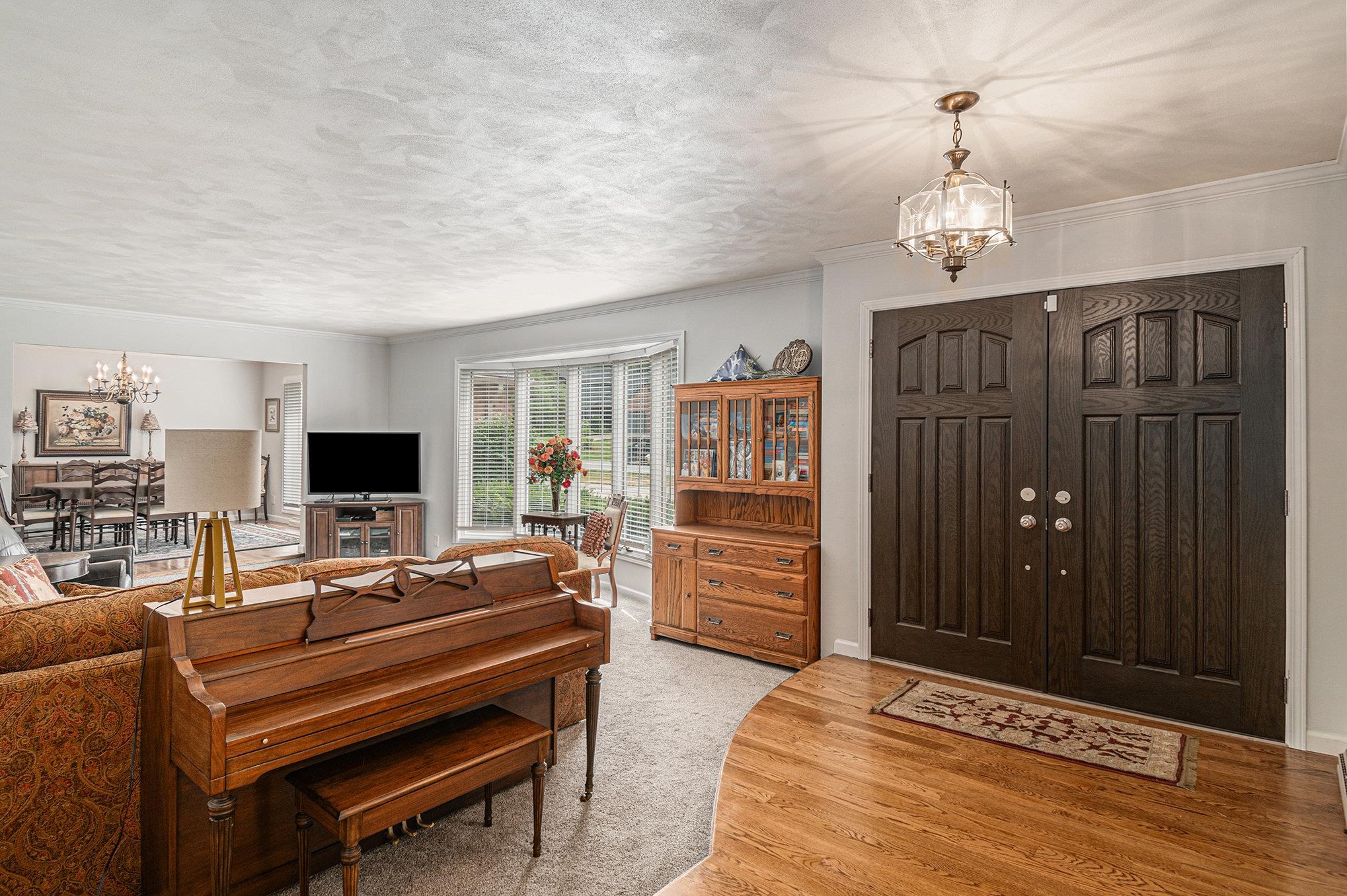 52105 Woodridge