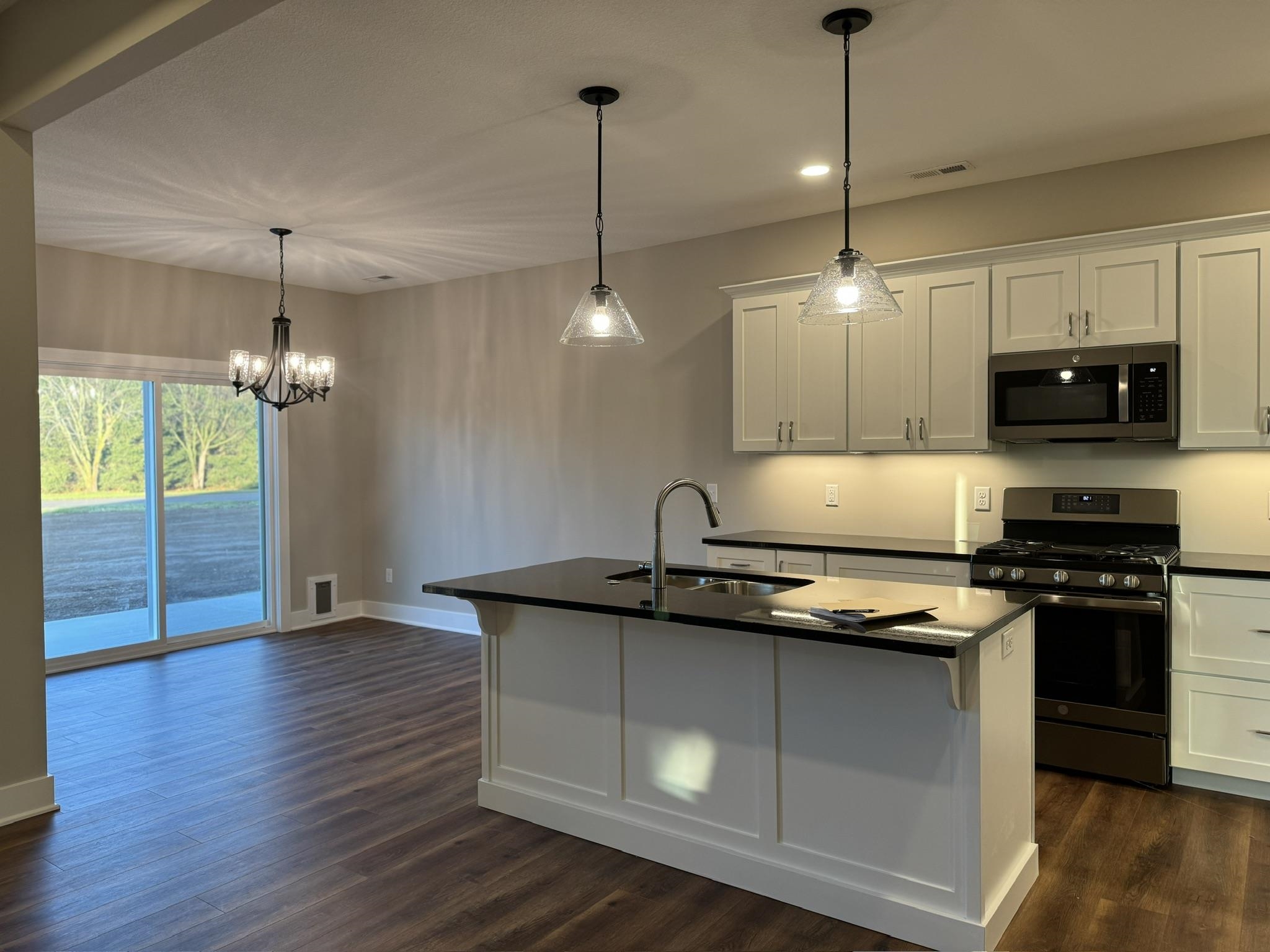 1207 Dresdin