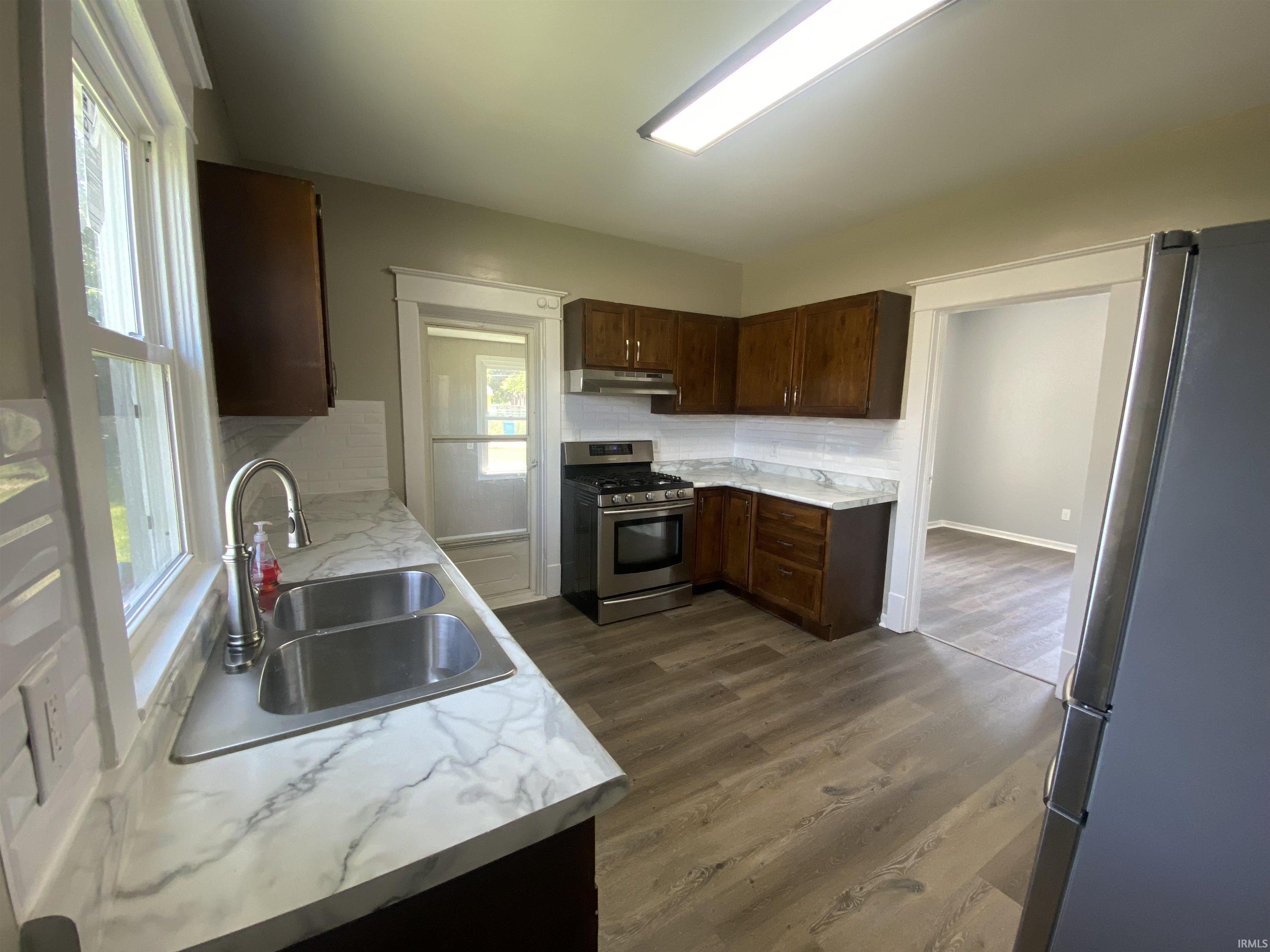 1005 Lawrence