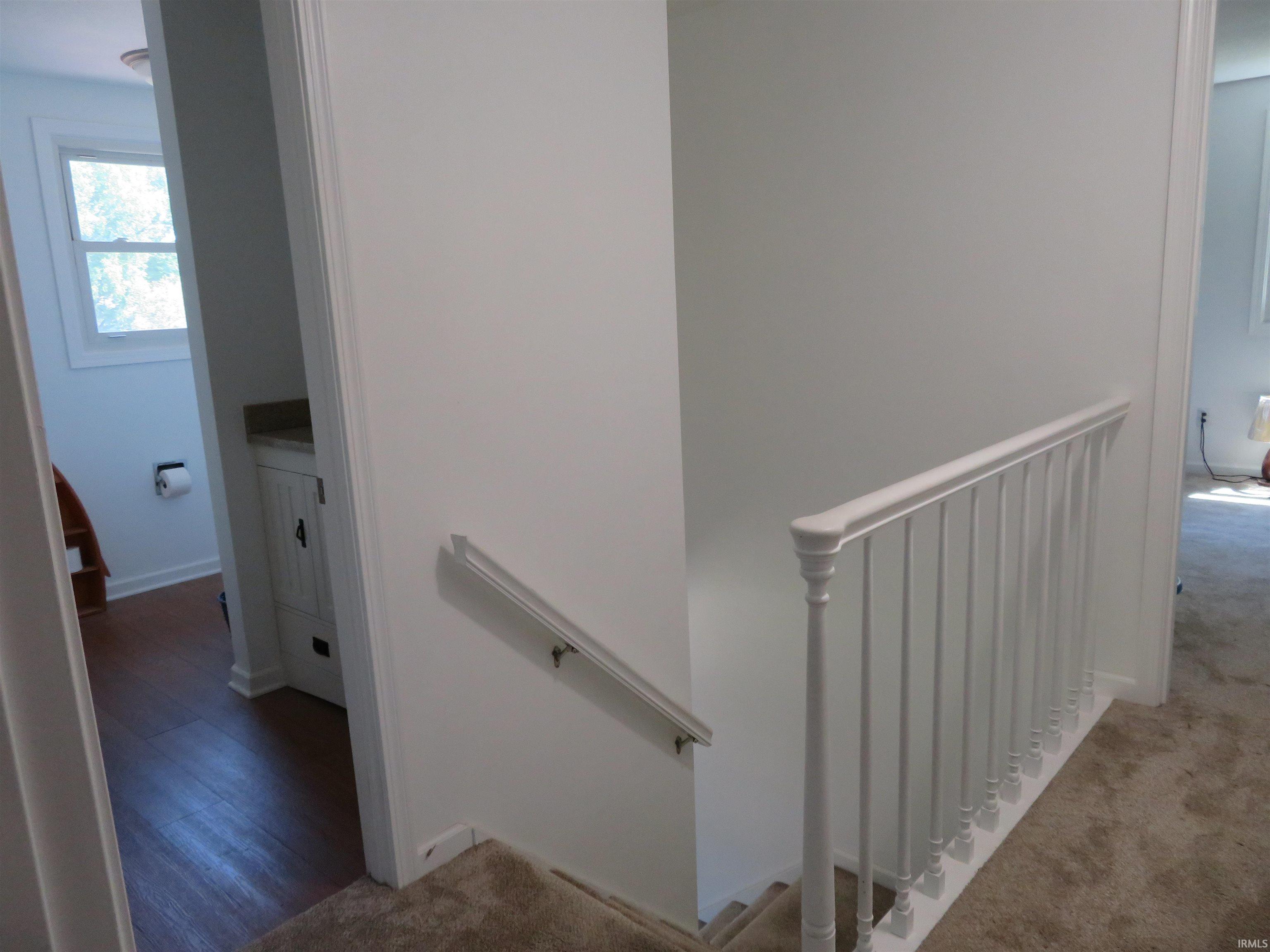 5326 Oak Mast