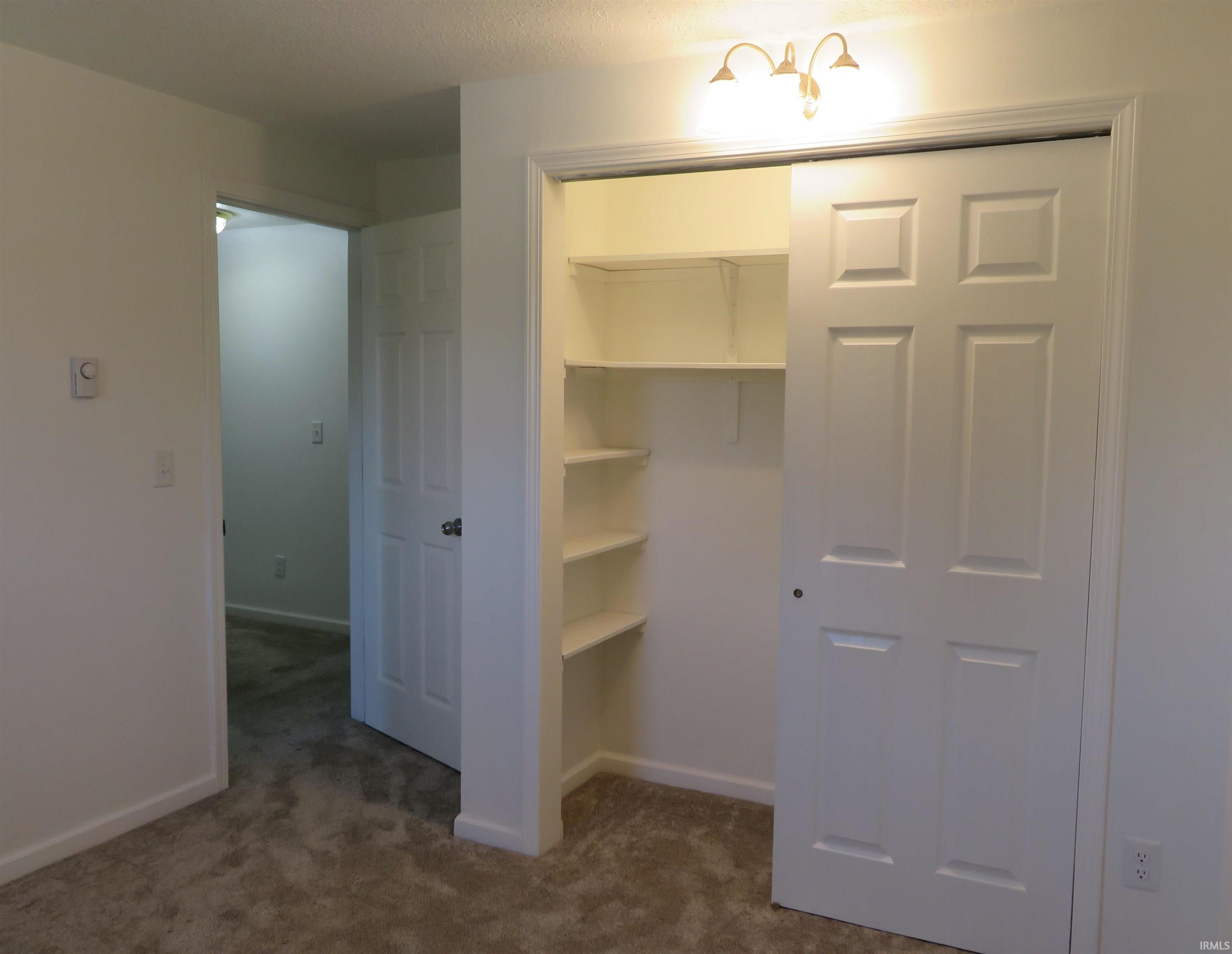 5326 Oak Mast