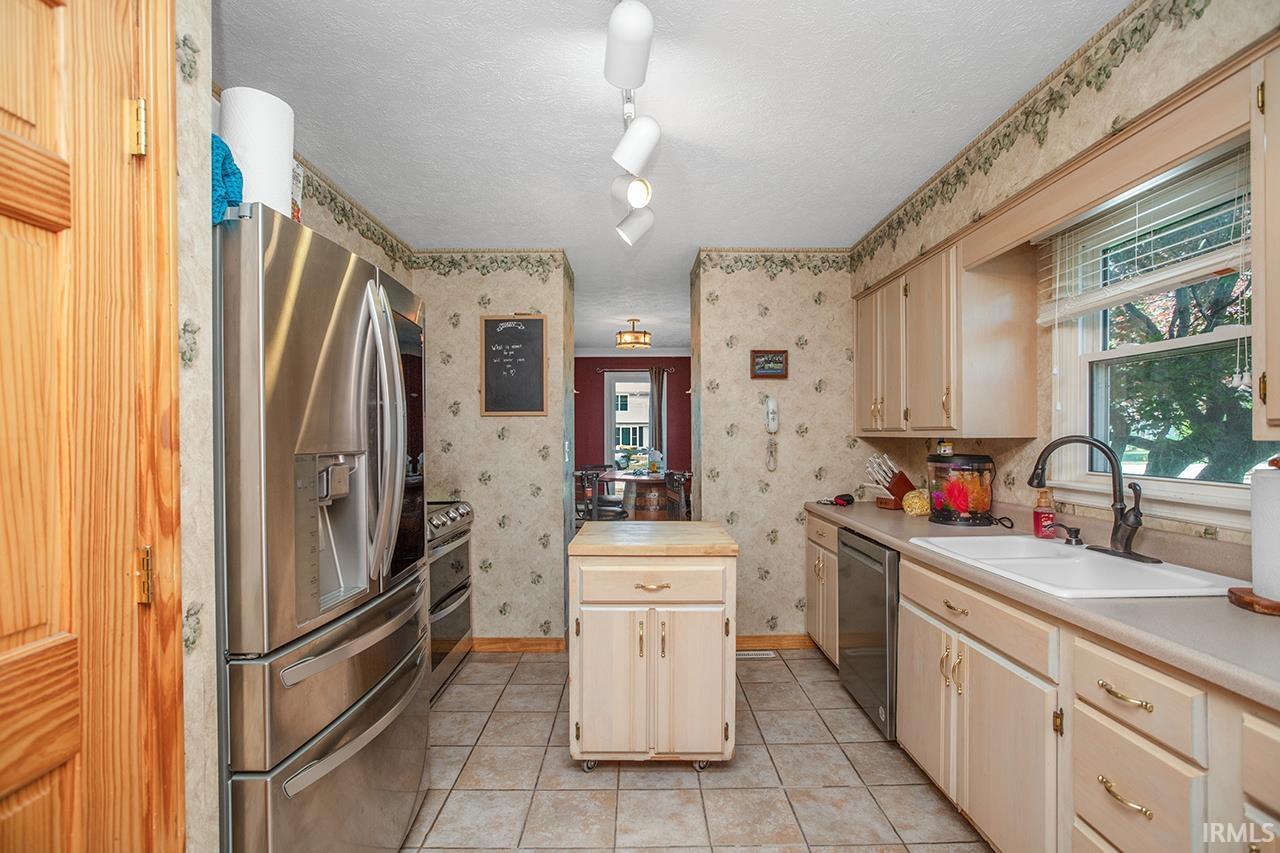 3120 East Lake