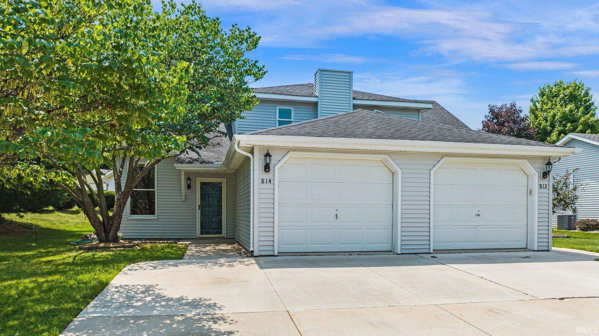 814 Apple Hill