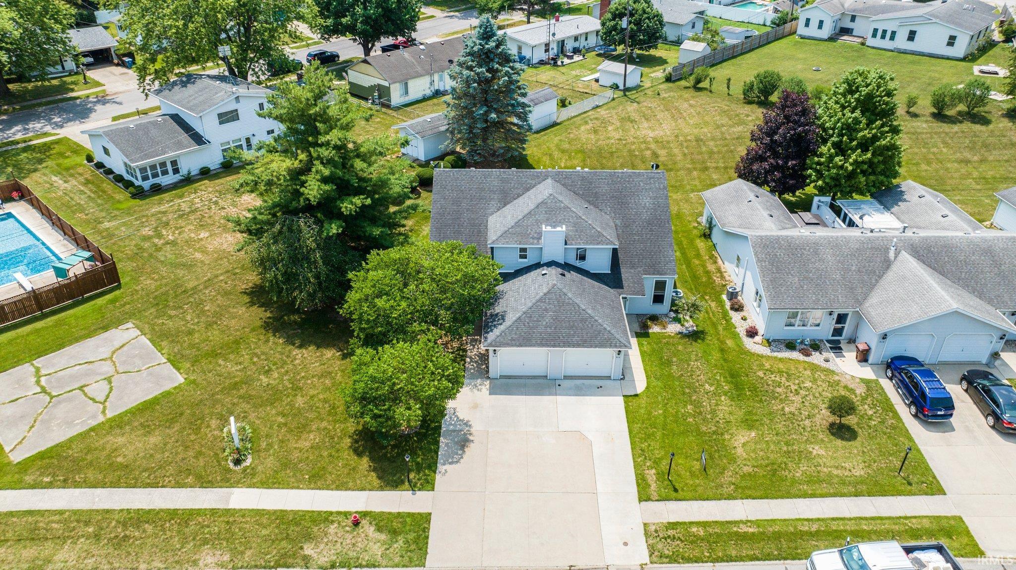 814 Apple Hill