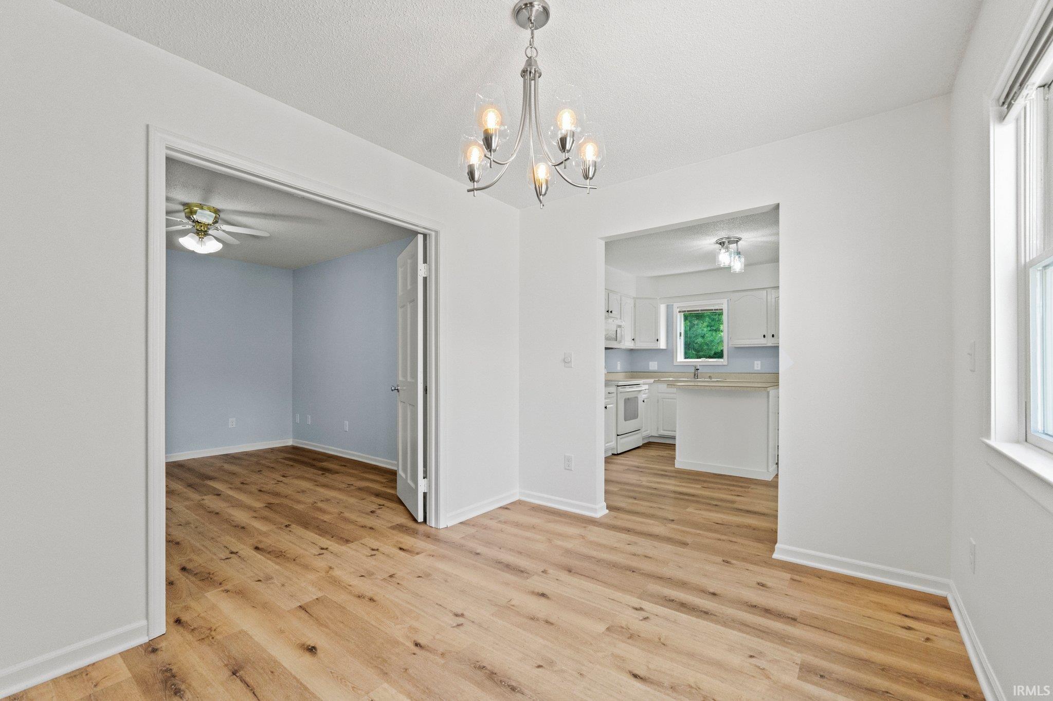 814 Apple Hill