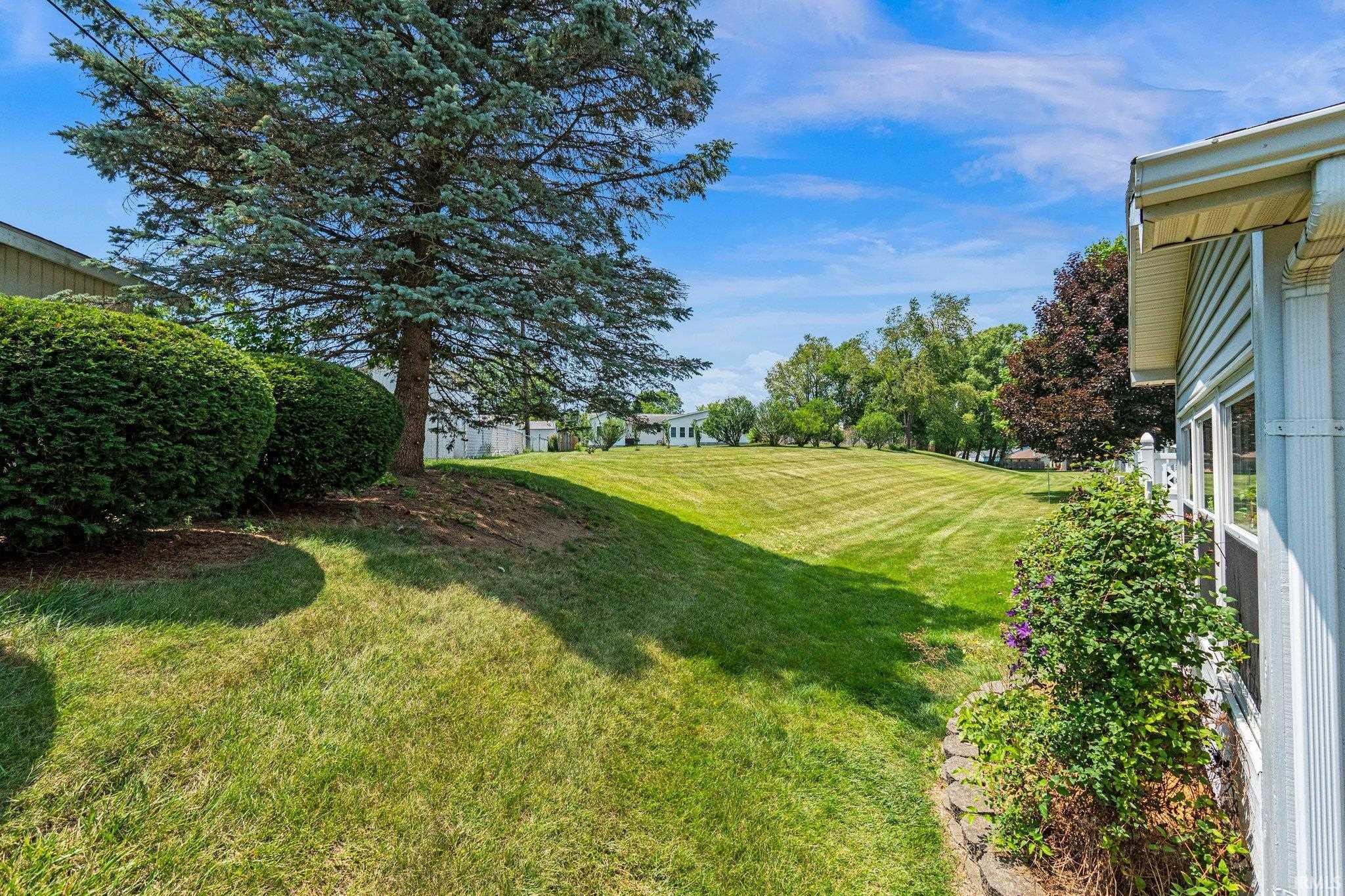 814 Apple Hill