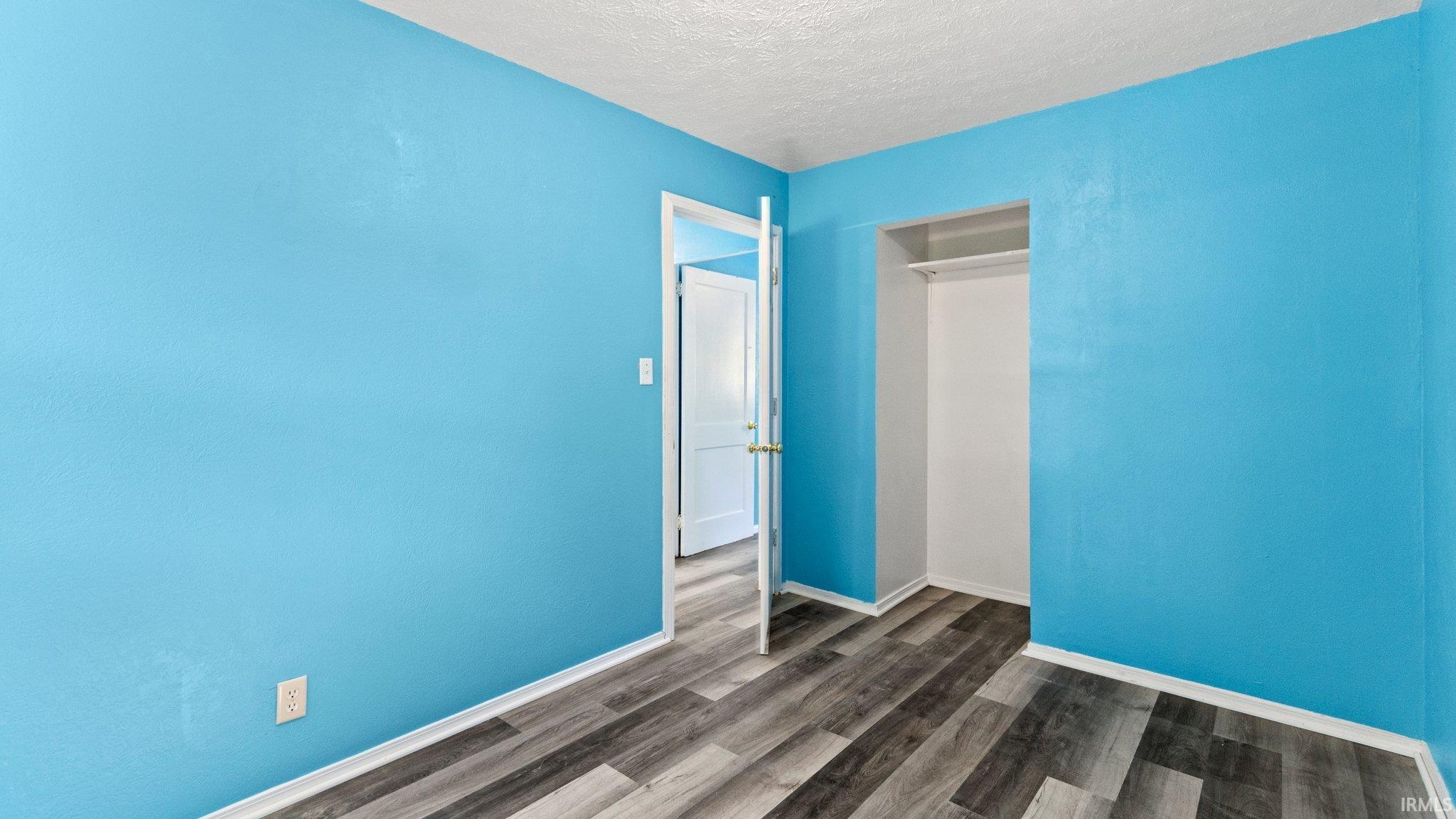 4809 Holton
