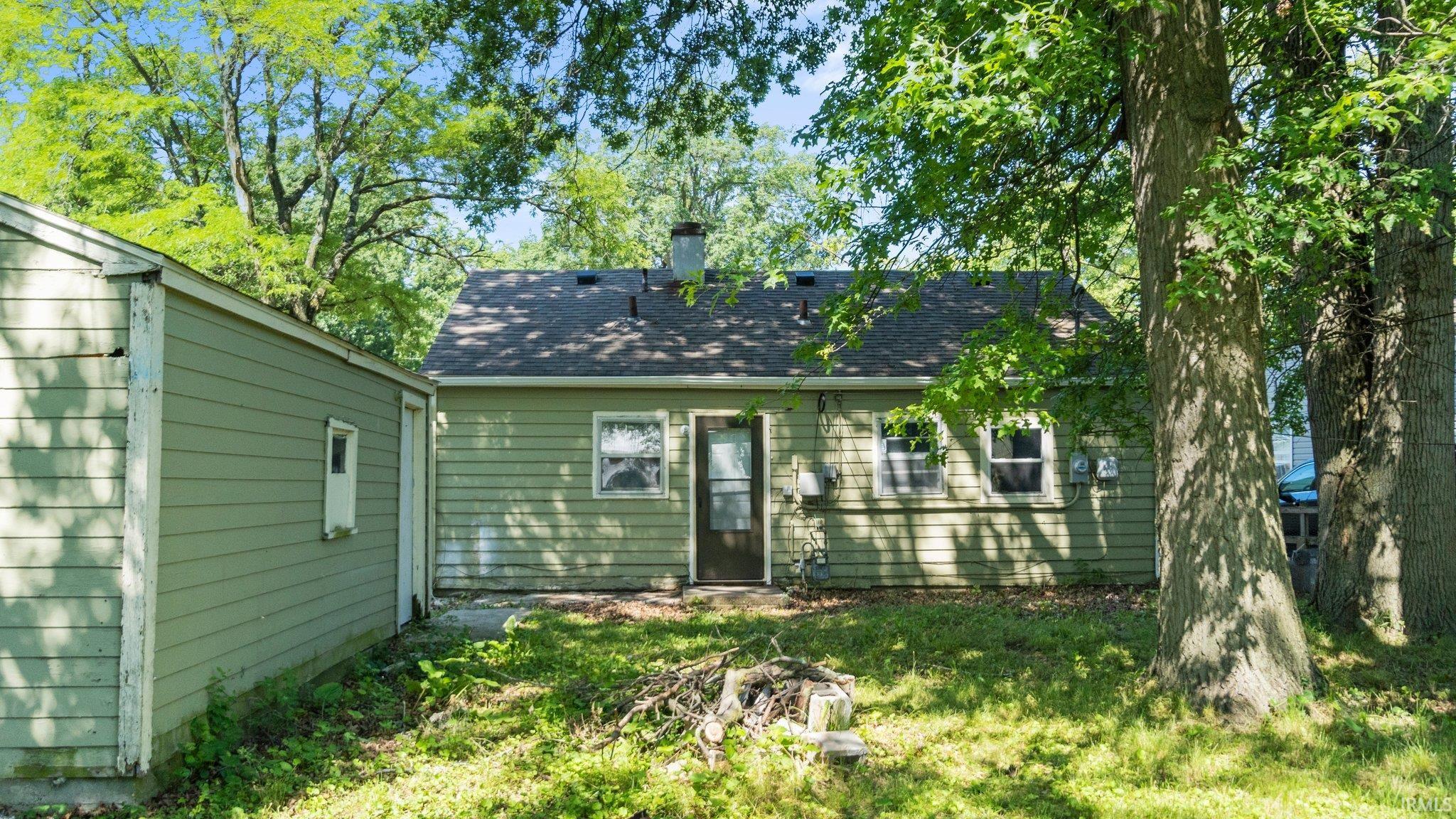 4809 Holton
