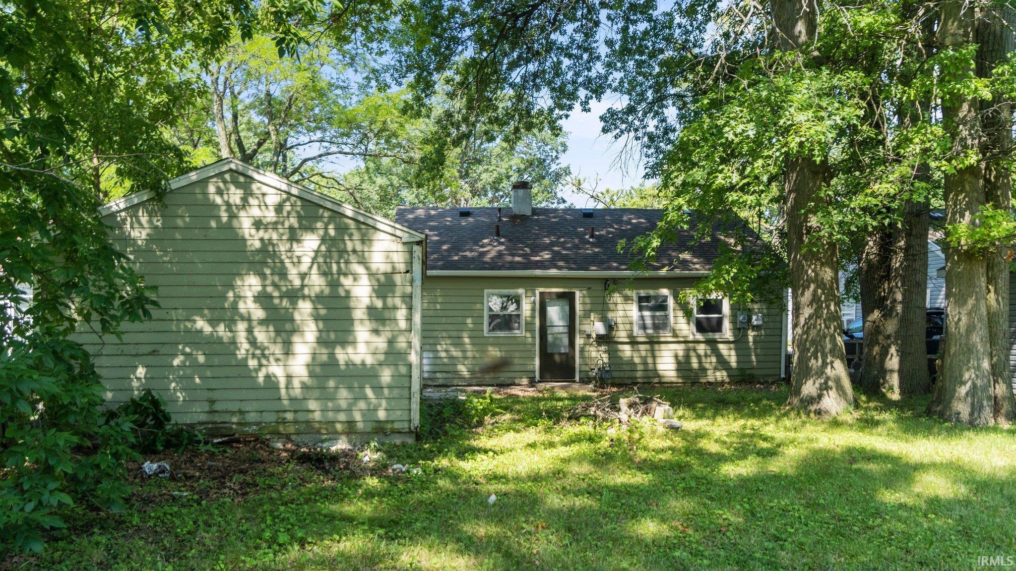 4809 Holton