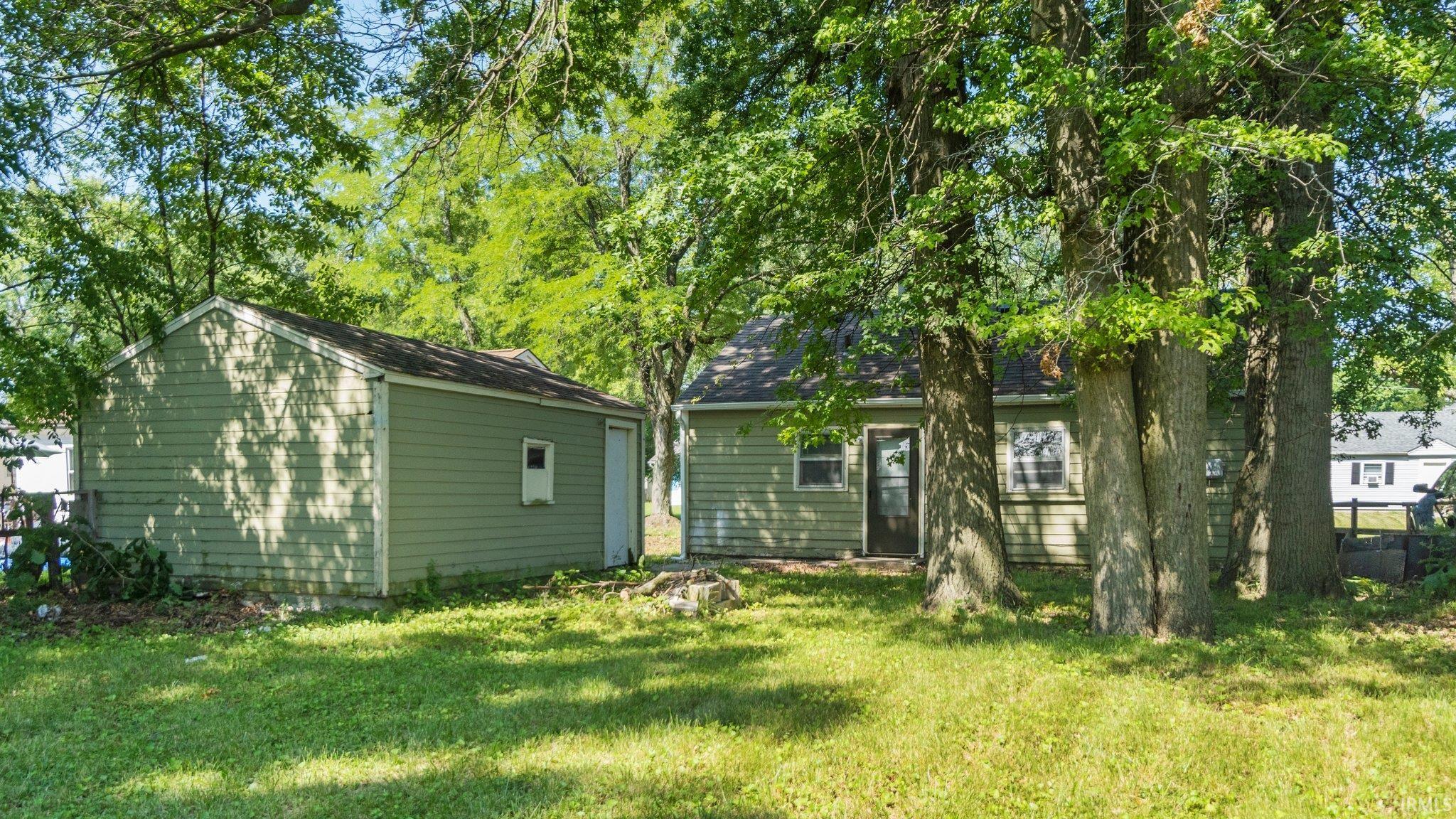 4809 Holton
