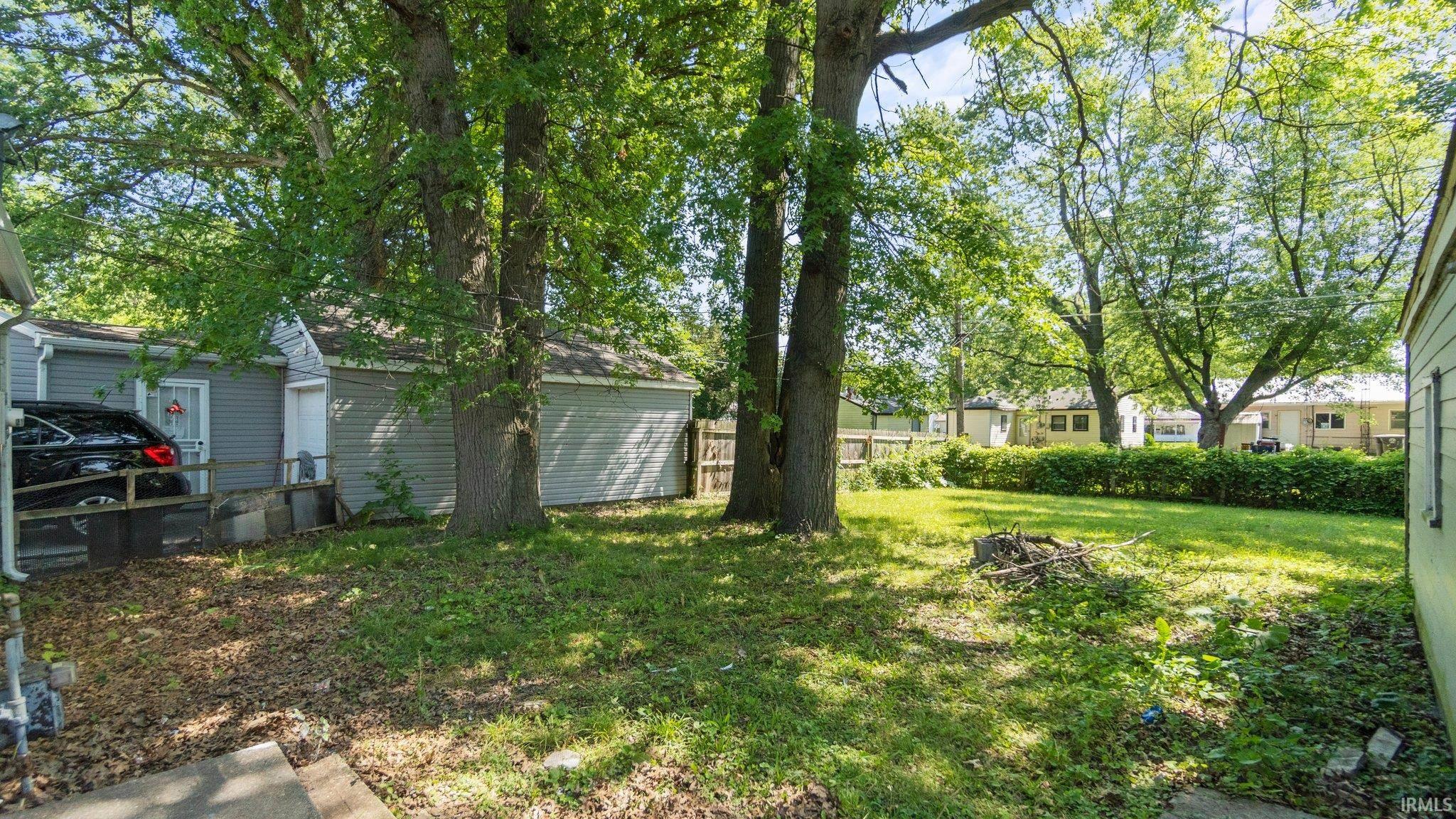 4809 Holton