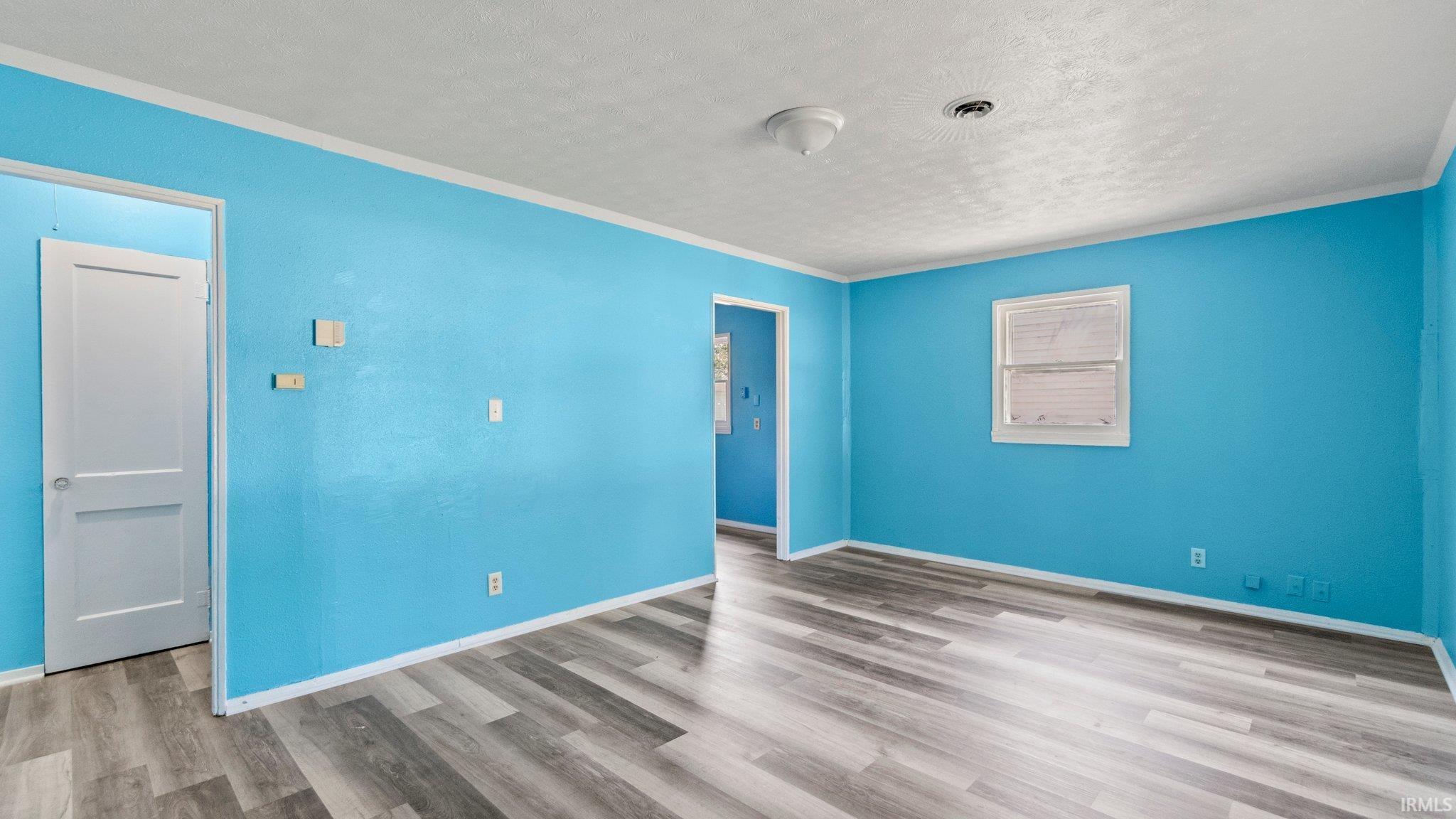 4809 Holton