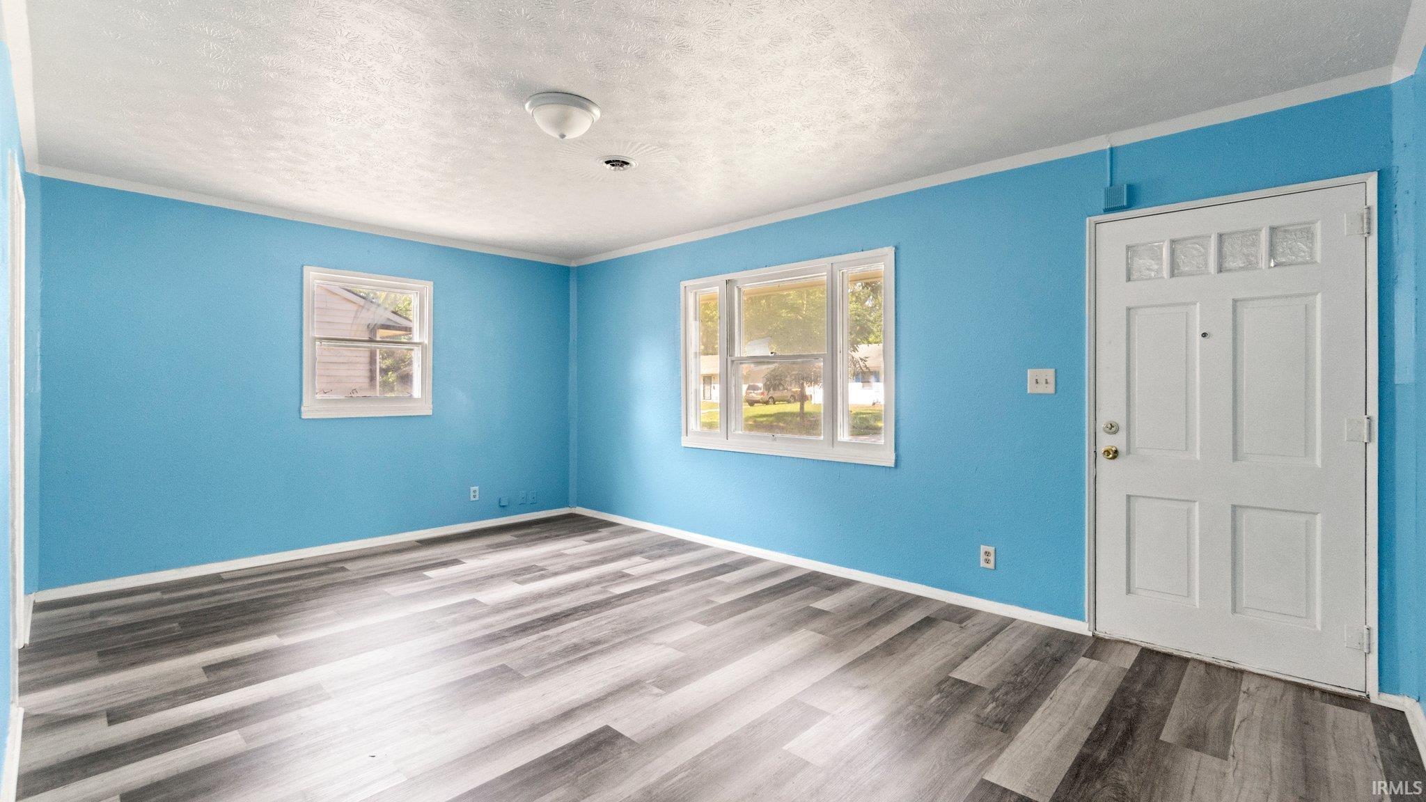 4809 Holton