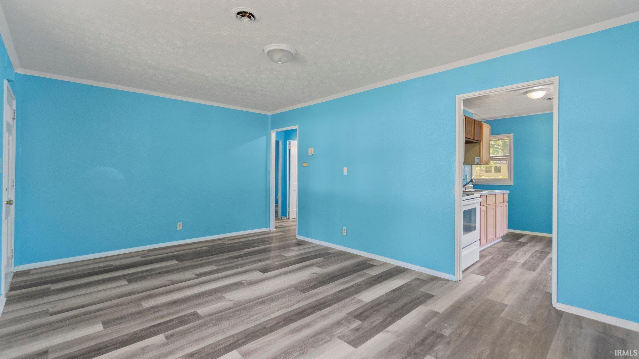 4809 Holton