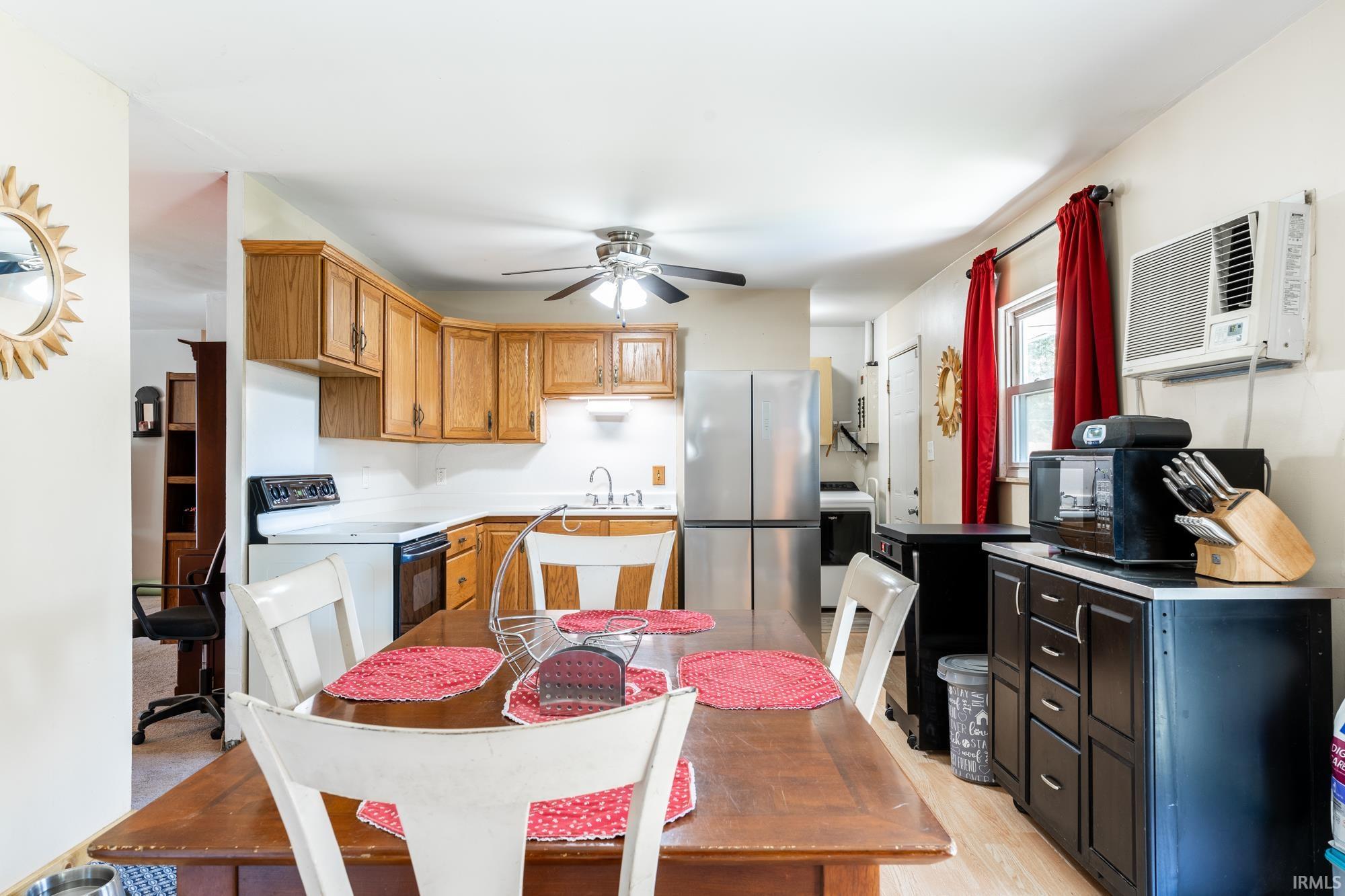 4148 Sandhurst