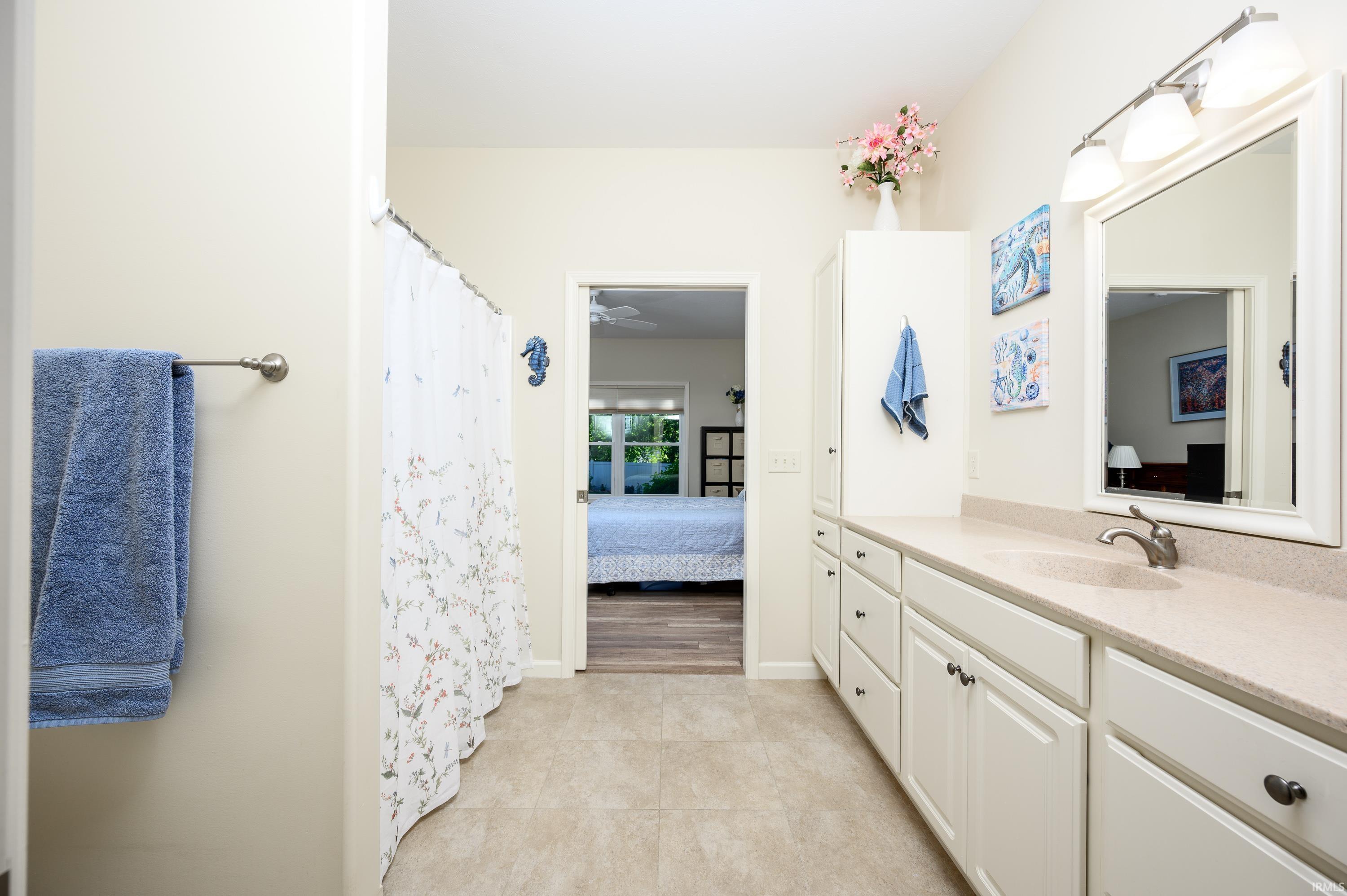 2726 Lilly