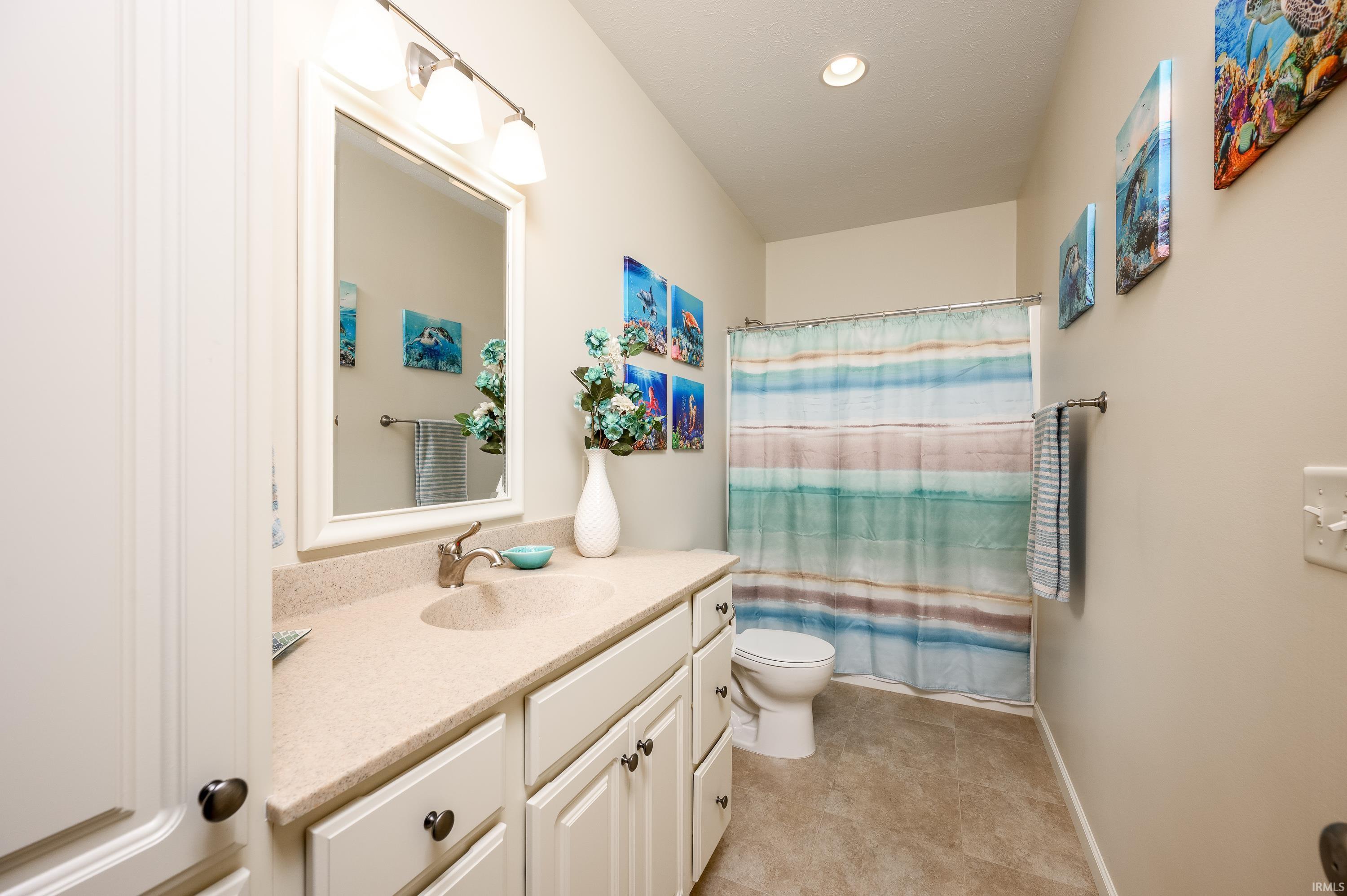 2726 Lilly