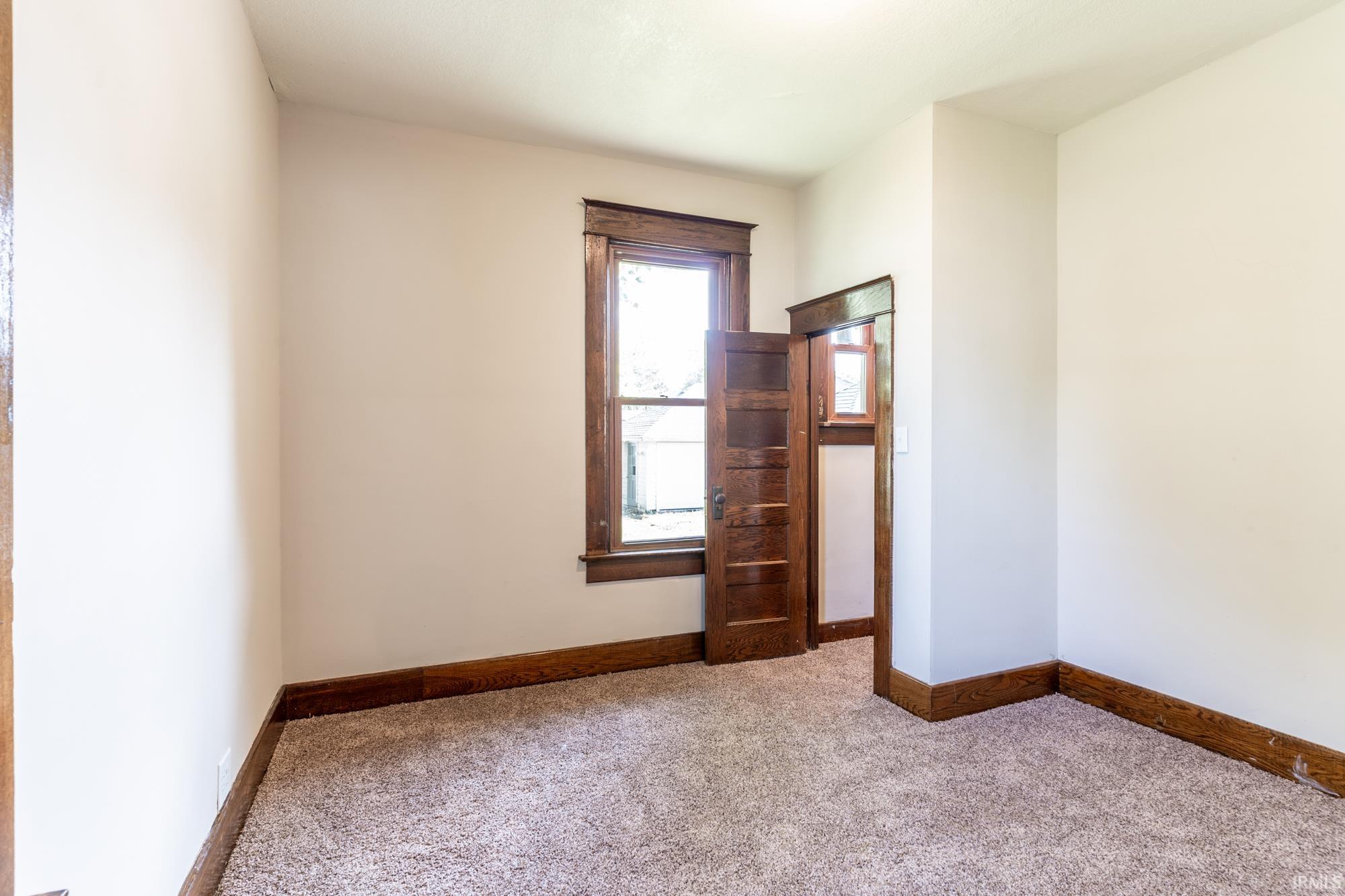 528 E. Lincoln