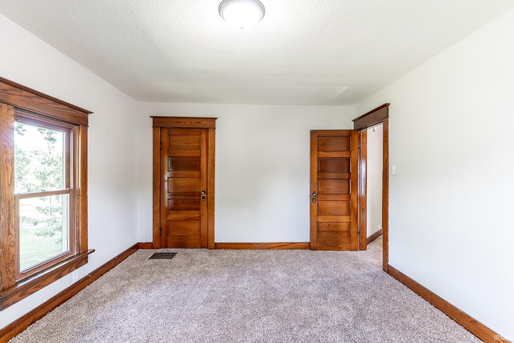 528 E. Lincoln