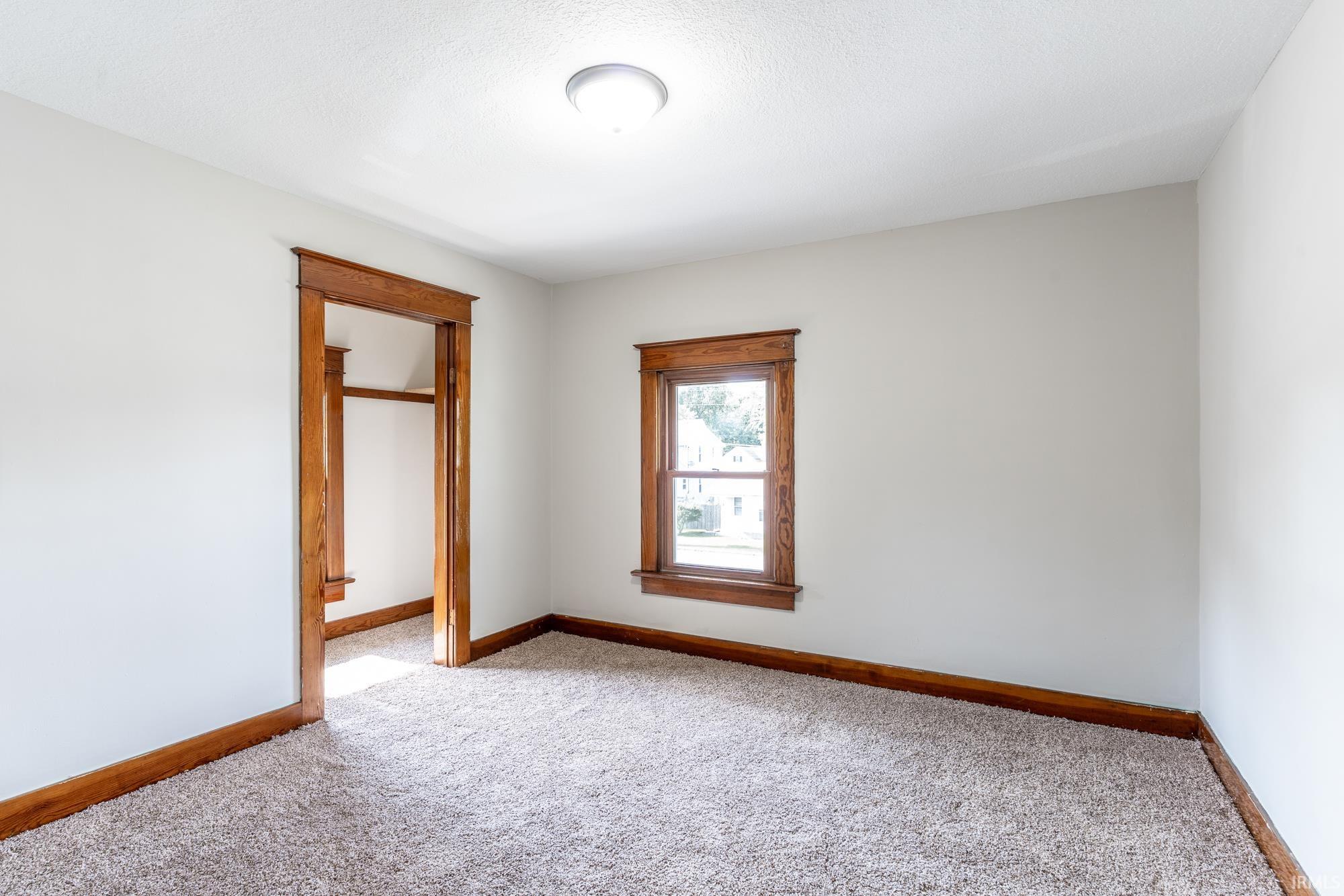 528 E. Lincoln