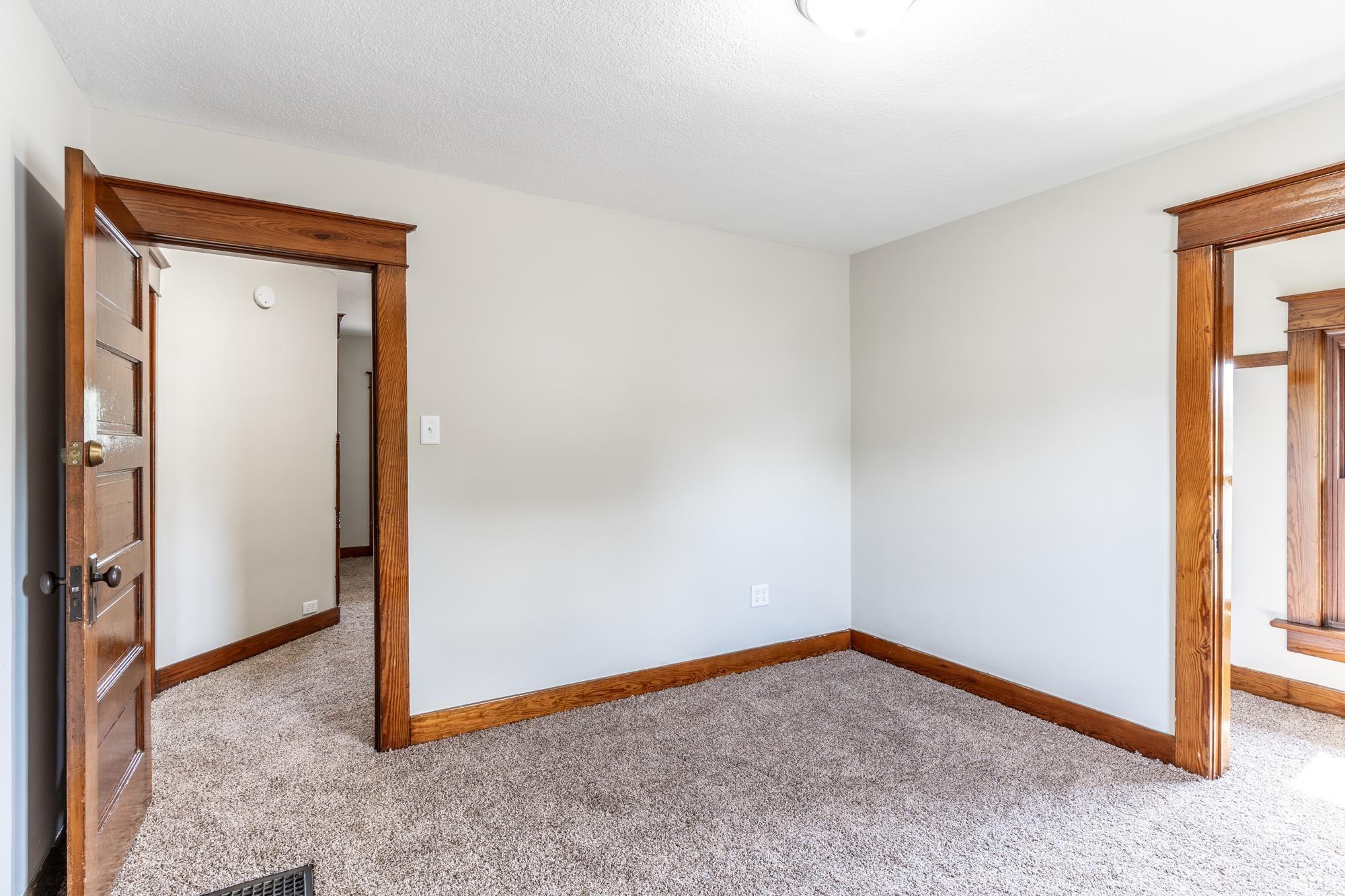 528 E. Lincoln