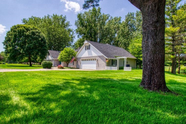 1901 Deer Trail