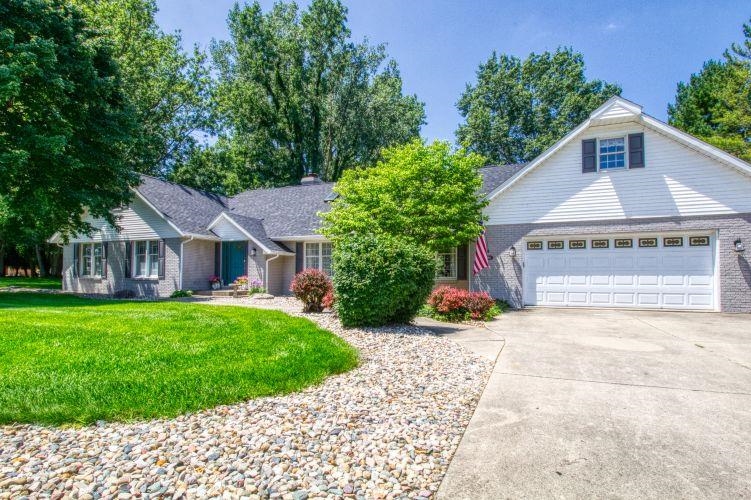 1901 Deer Trail