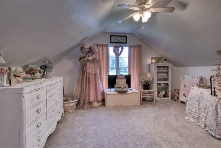 1901 Deer Trail