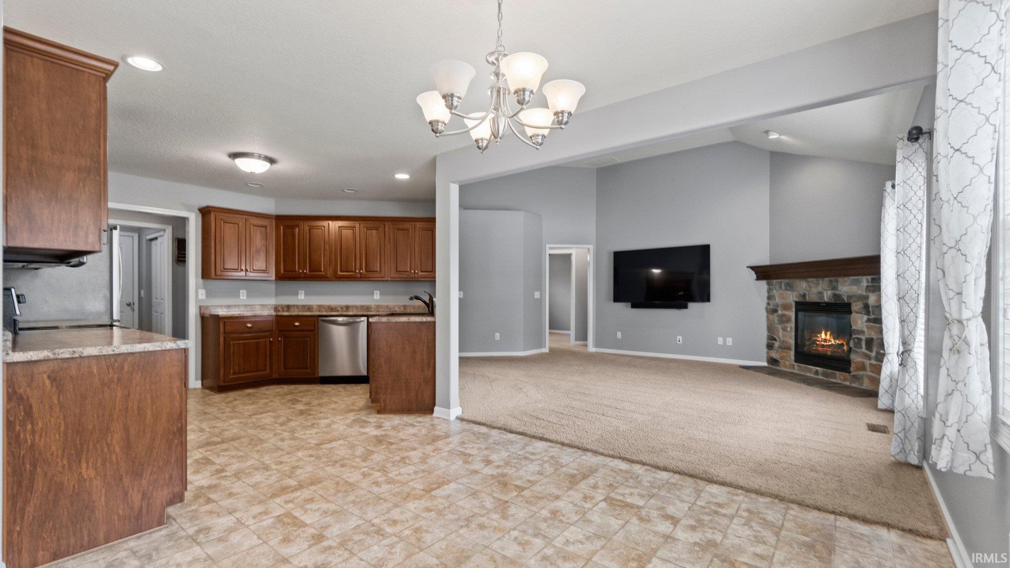 7228 Summerlyn