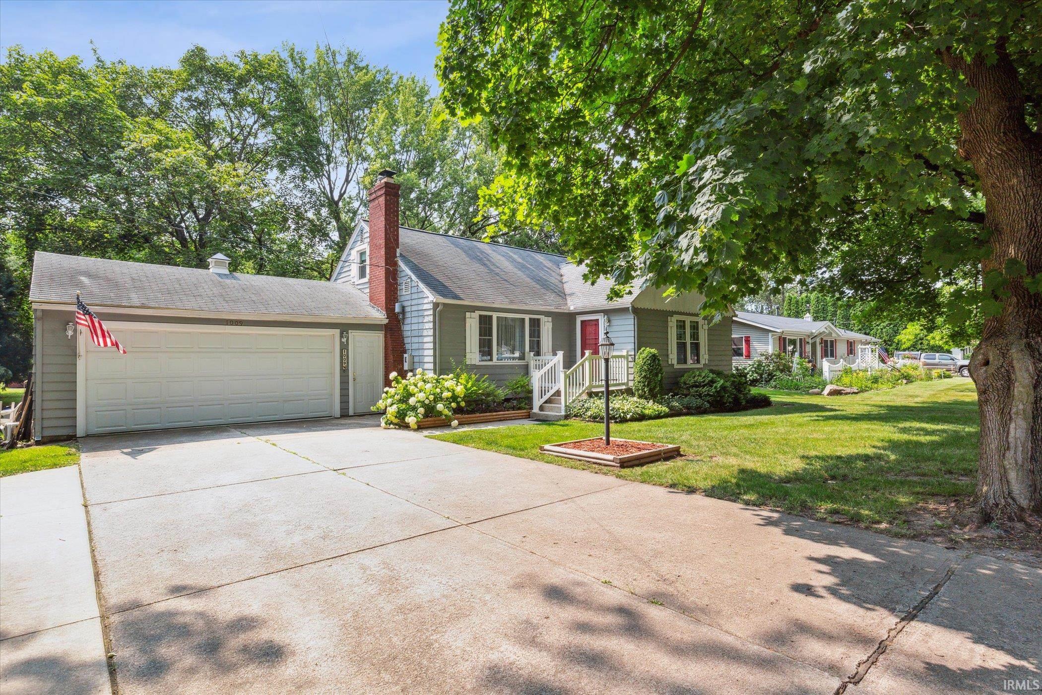 1009 Greene