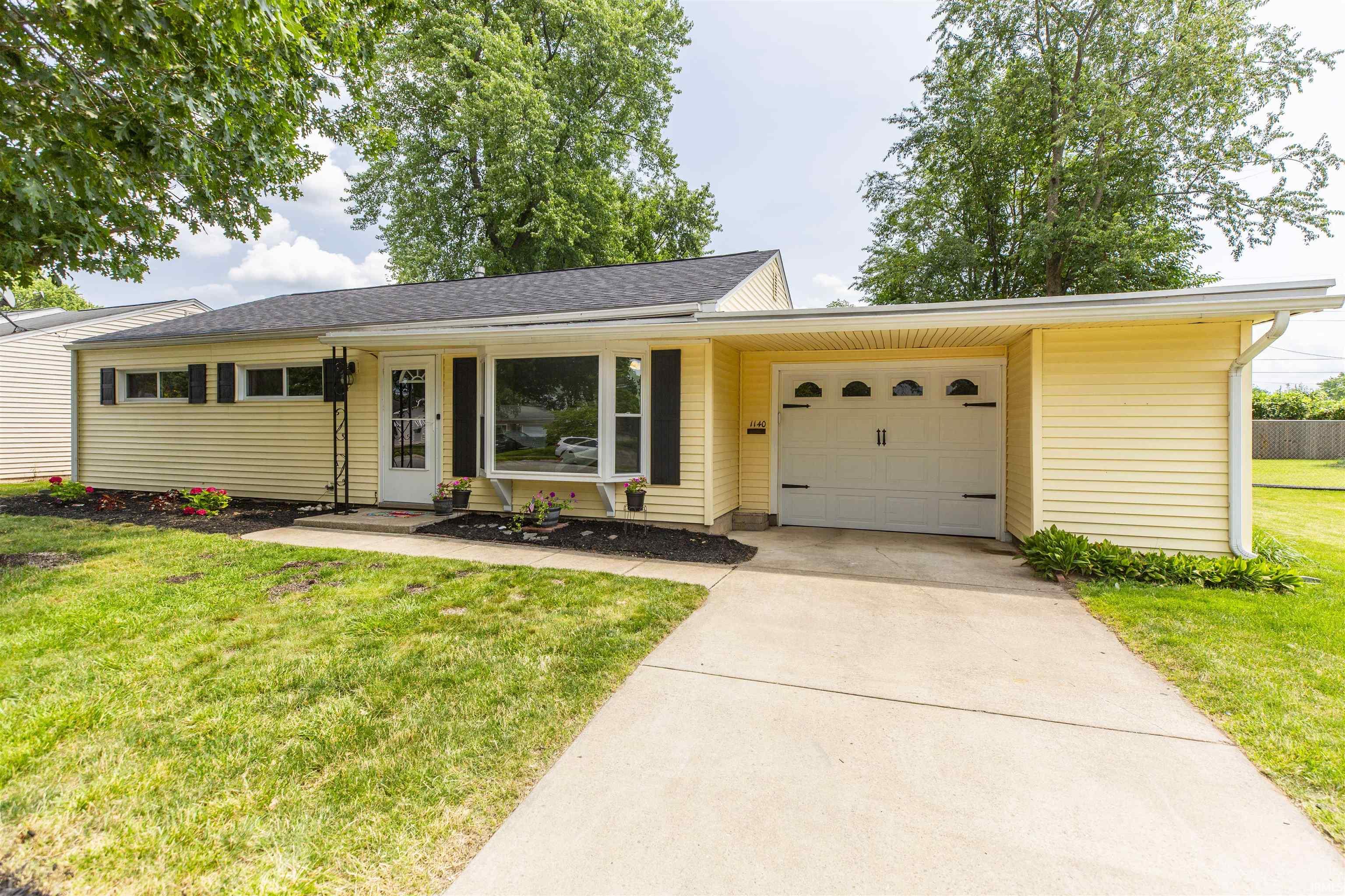1140 Byron