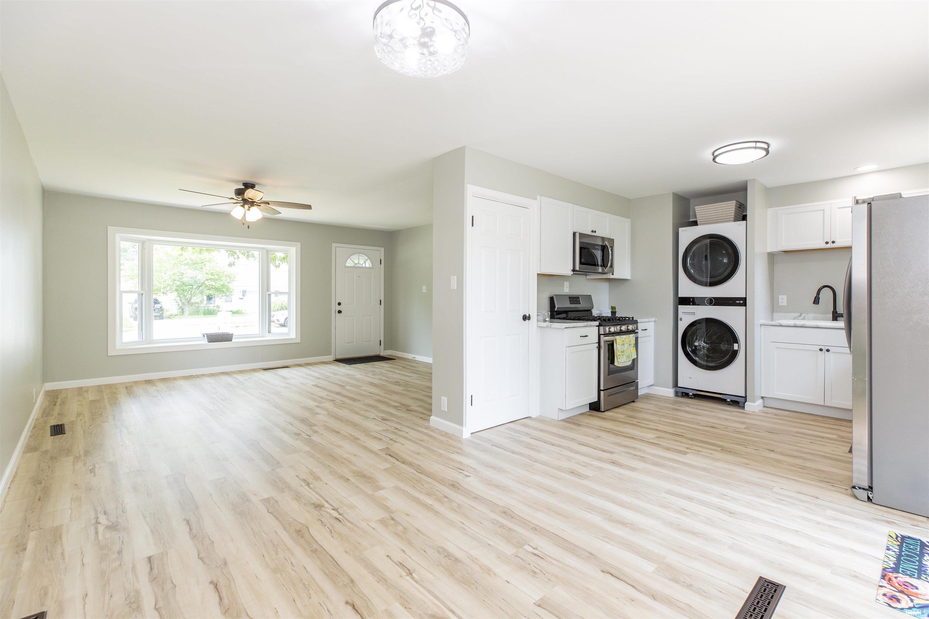1140 Byron