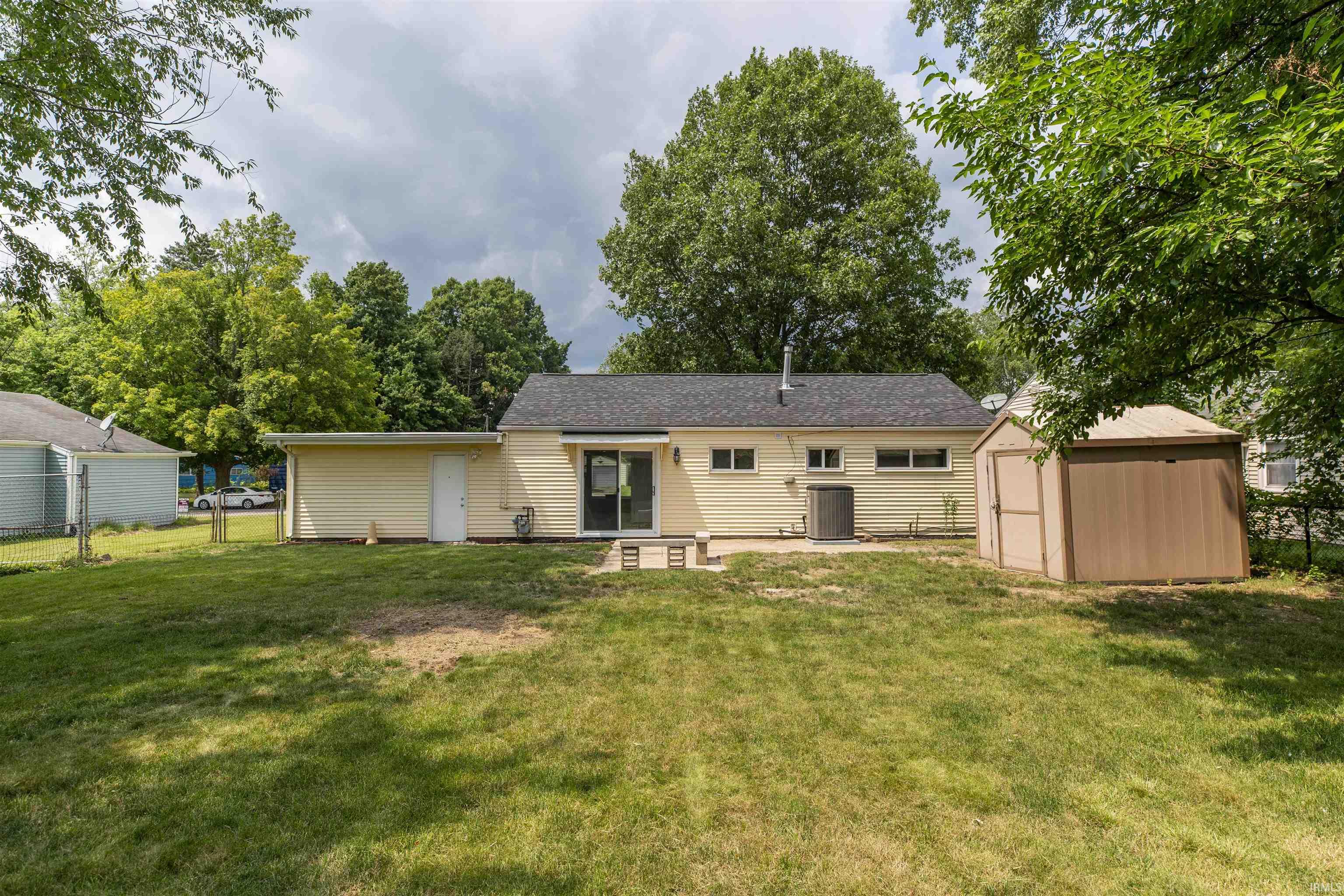 1140 Byron