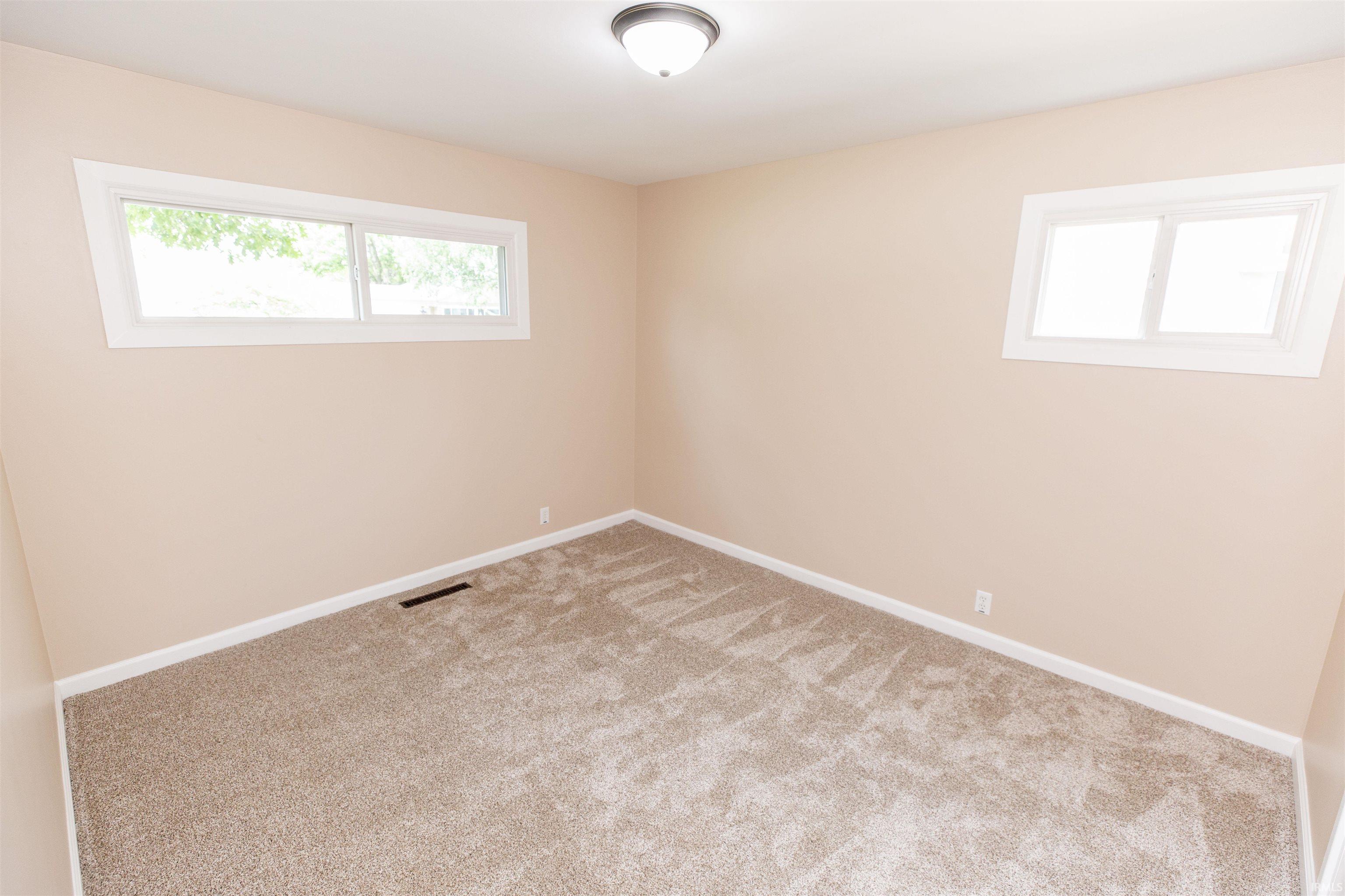 1140 Byron