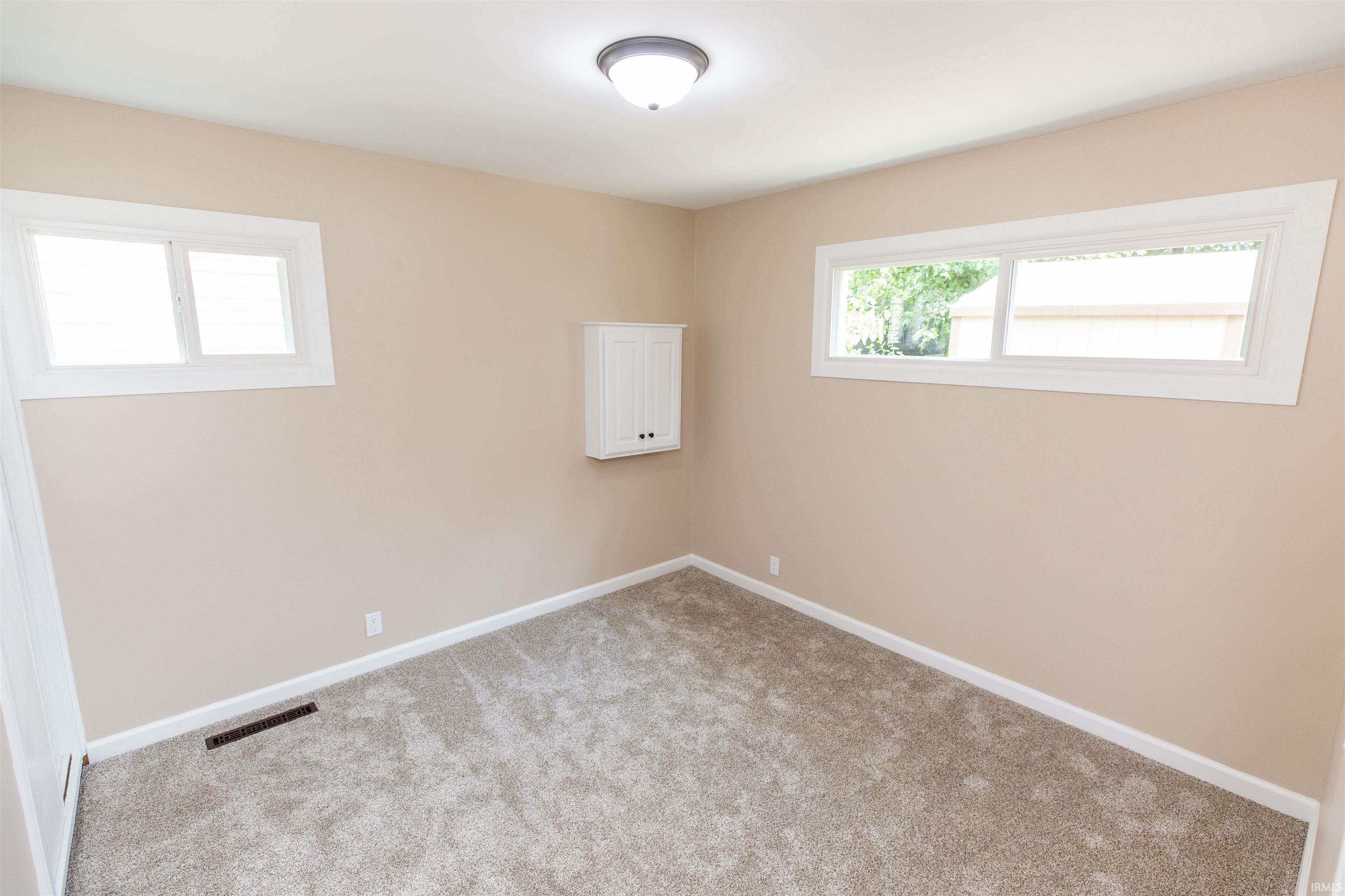 1140 Byron