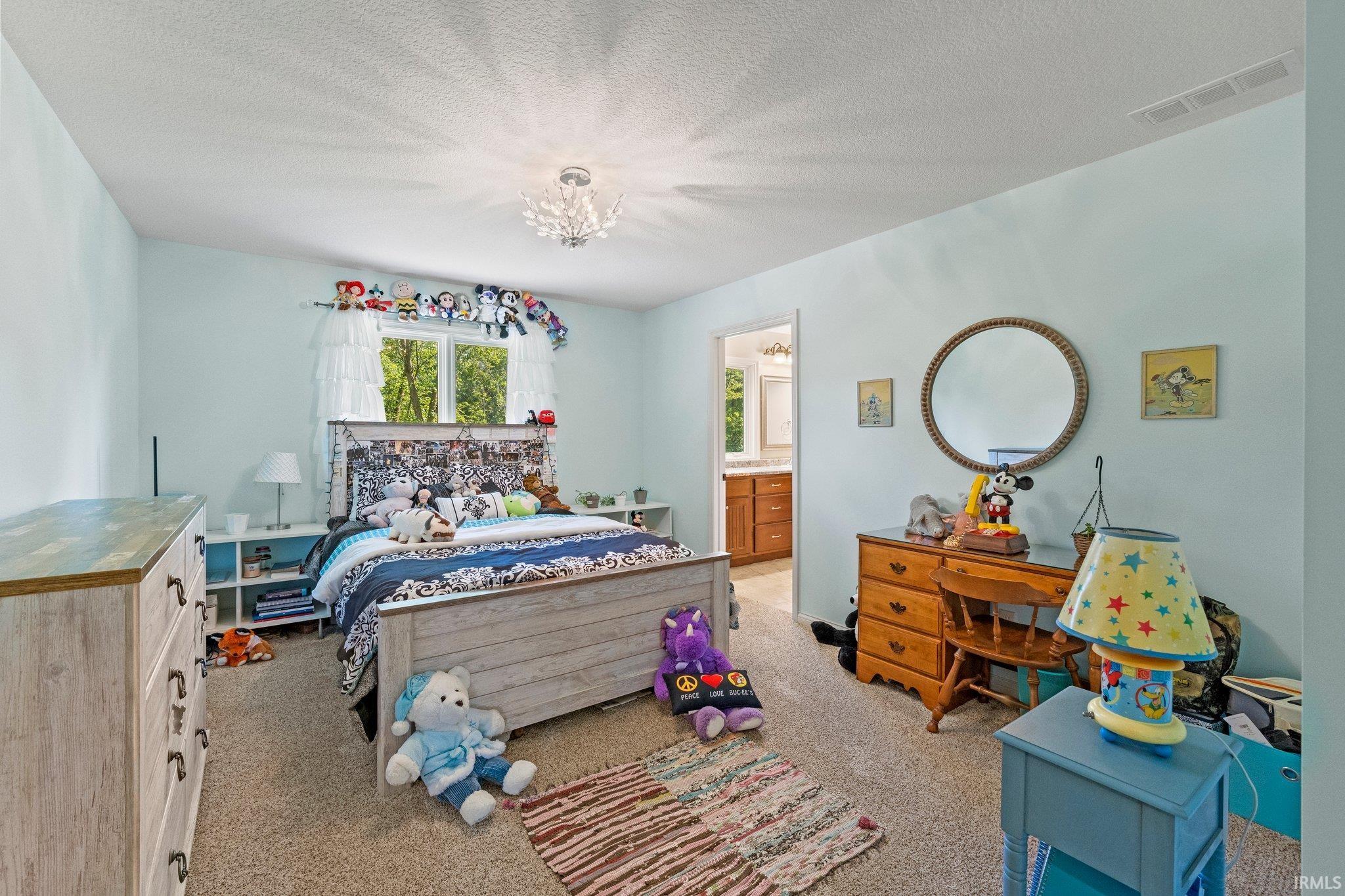 1825 Woodland