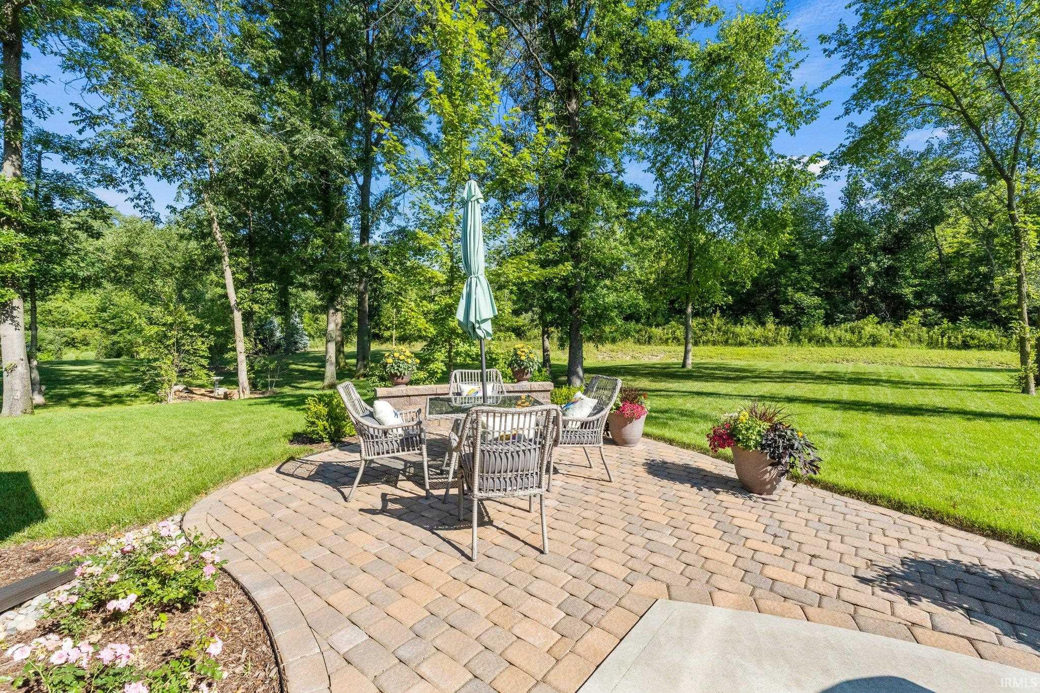 1825 Woodland