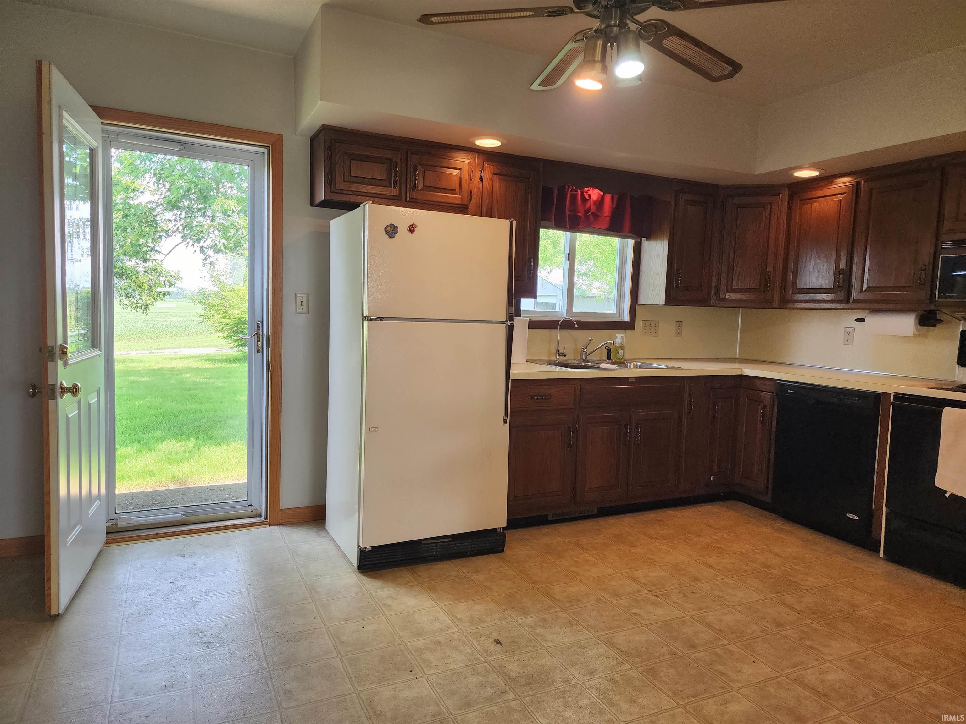 9813 Arcola