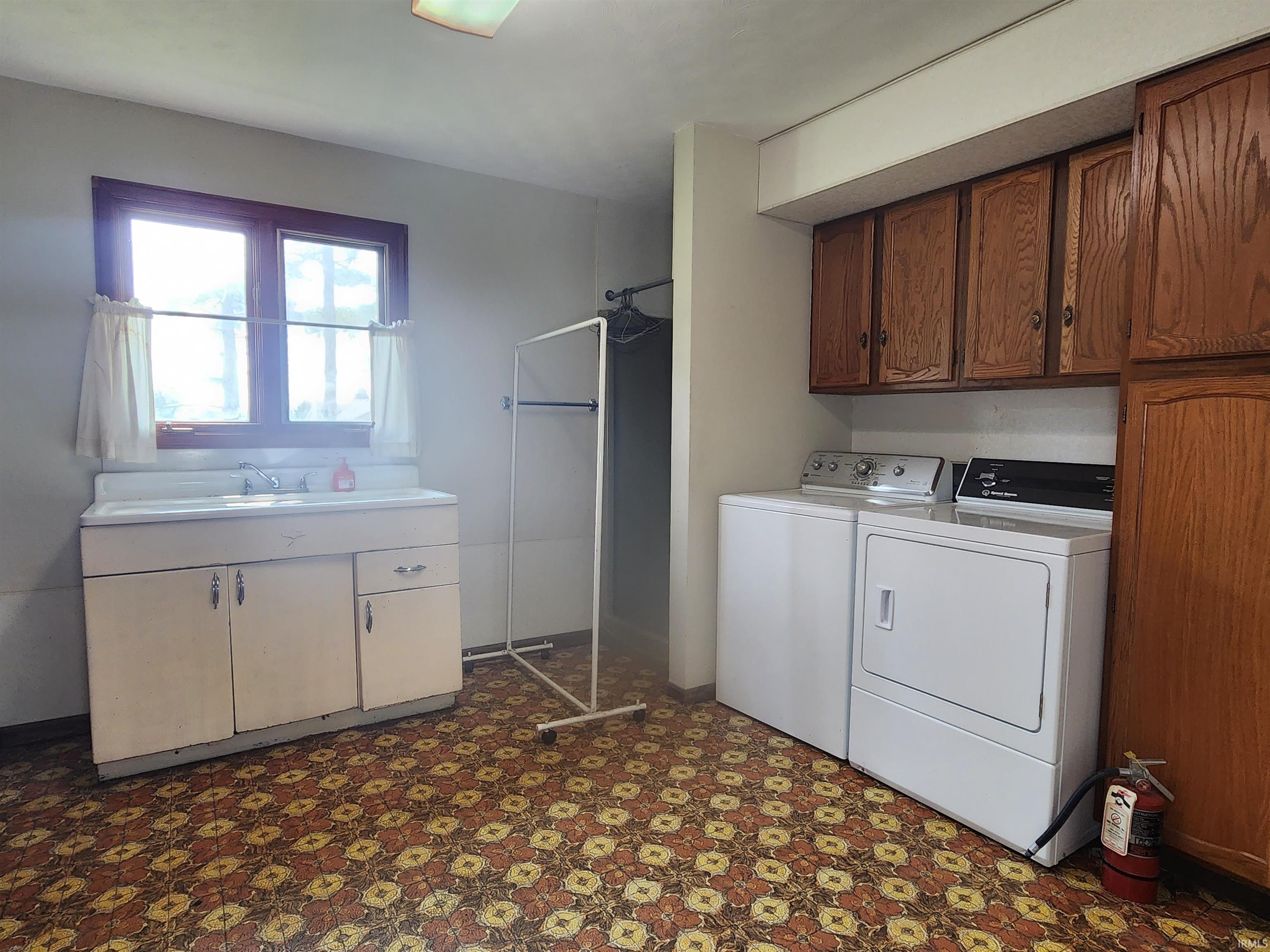 9813 Arcola