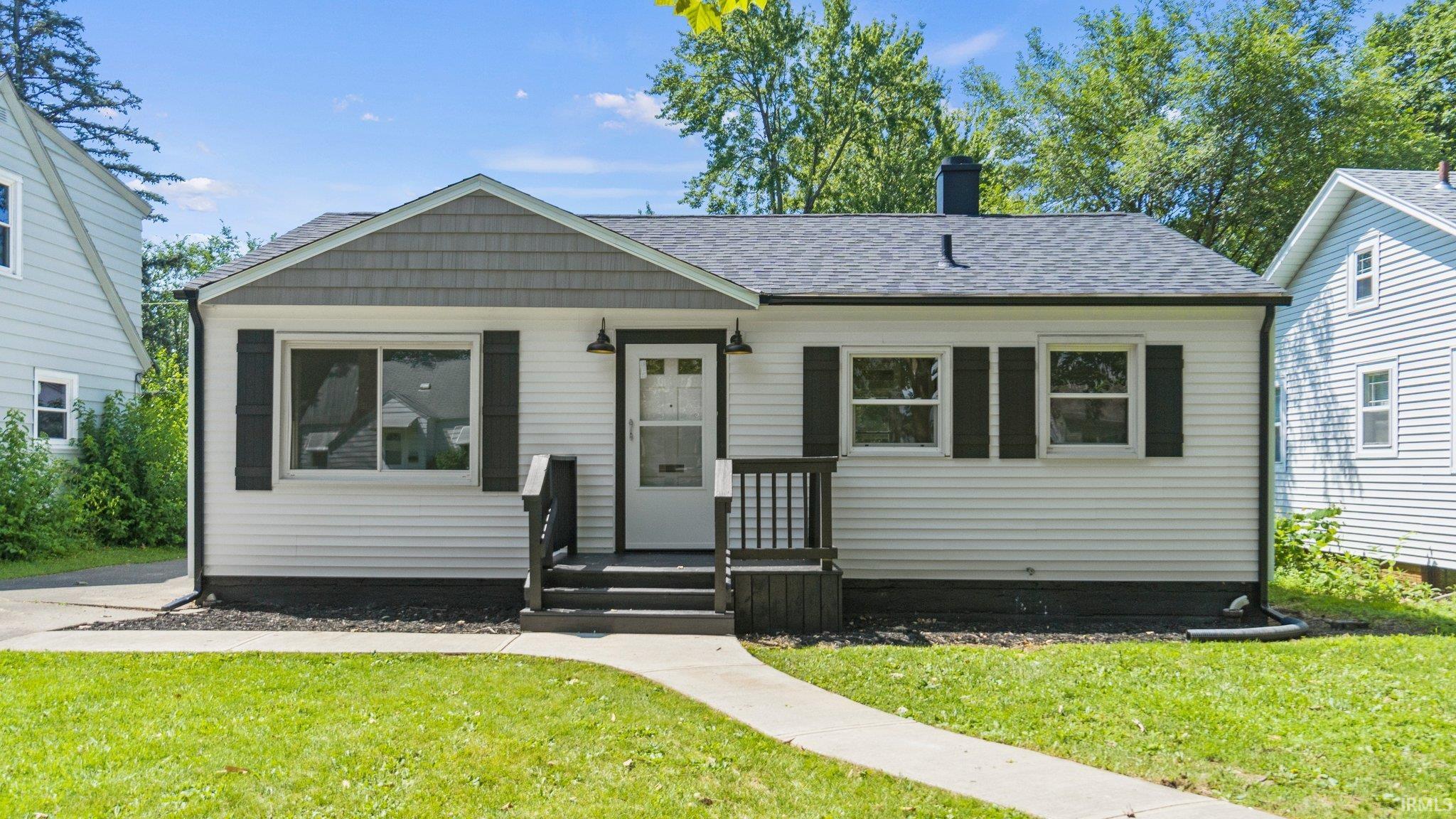 2122 Kenwood