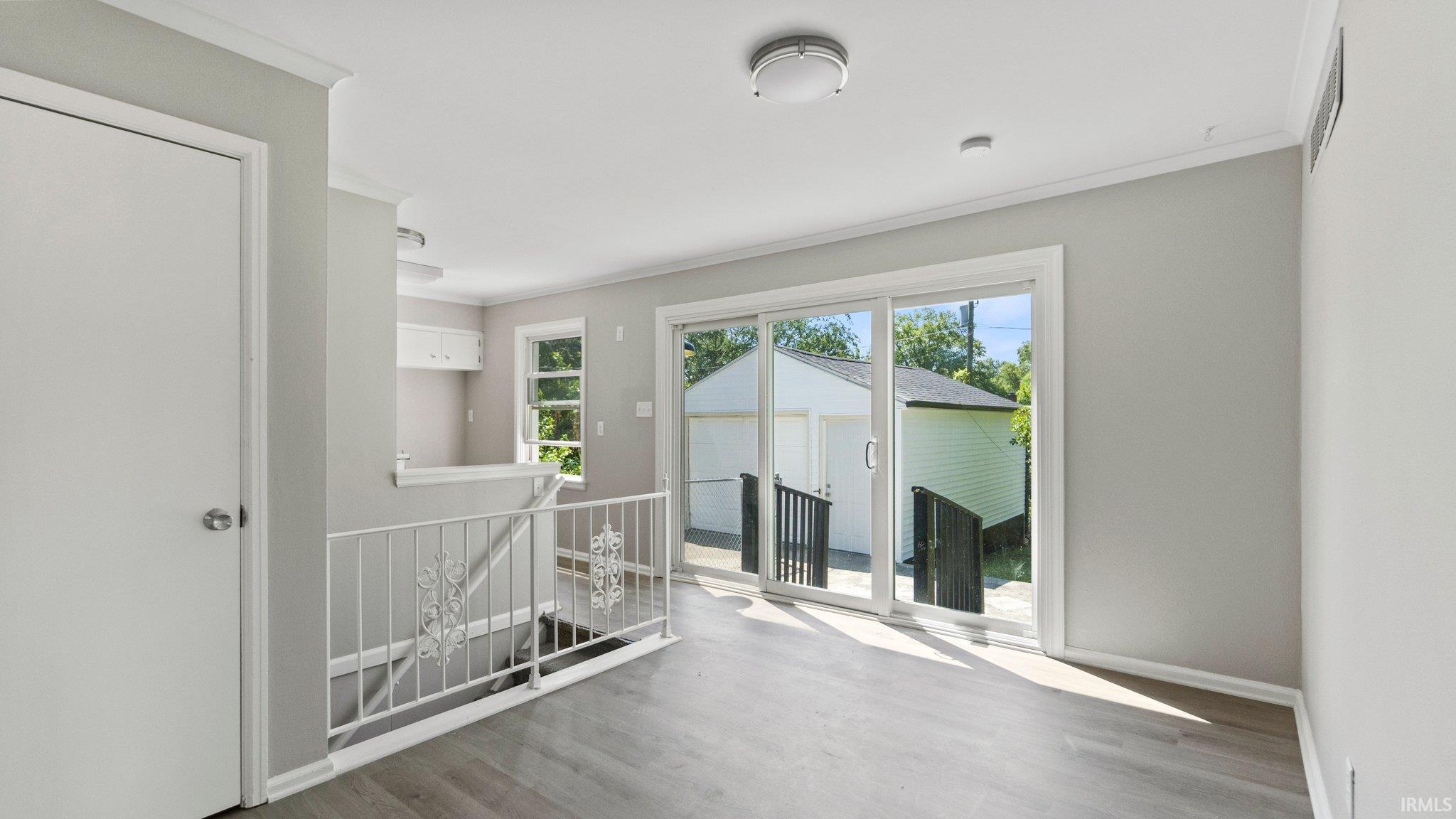 2122 Kenwood