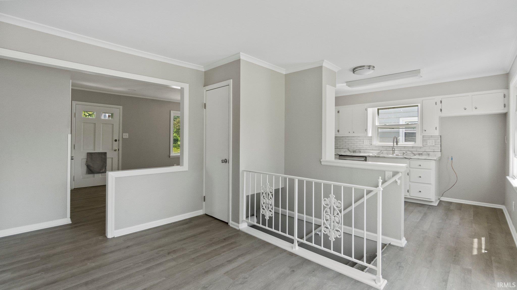 2122 Kenwood